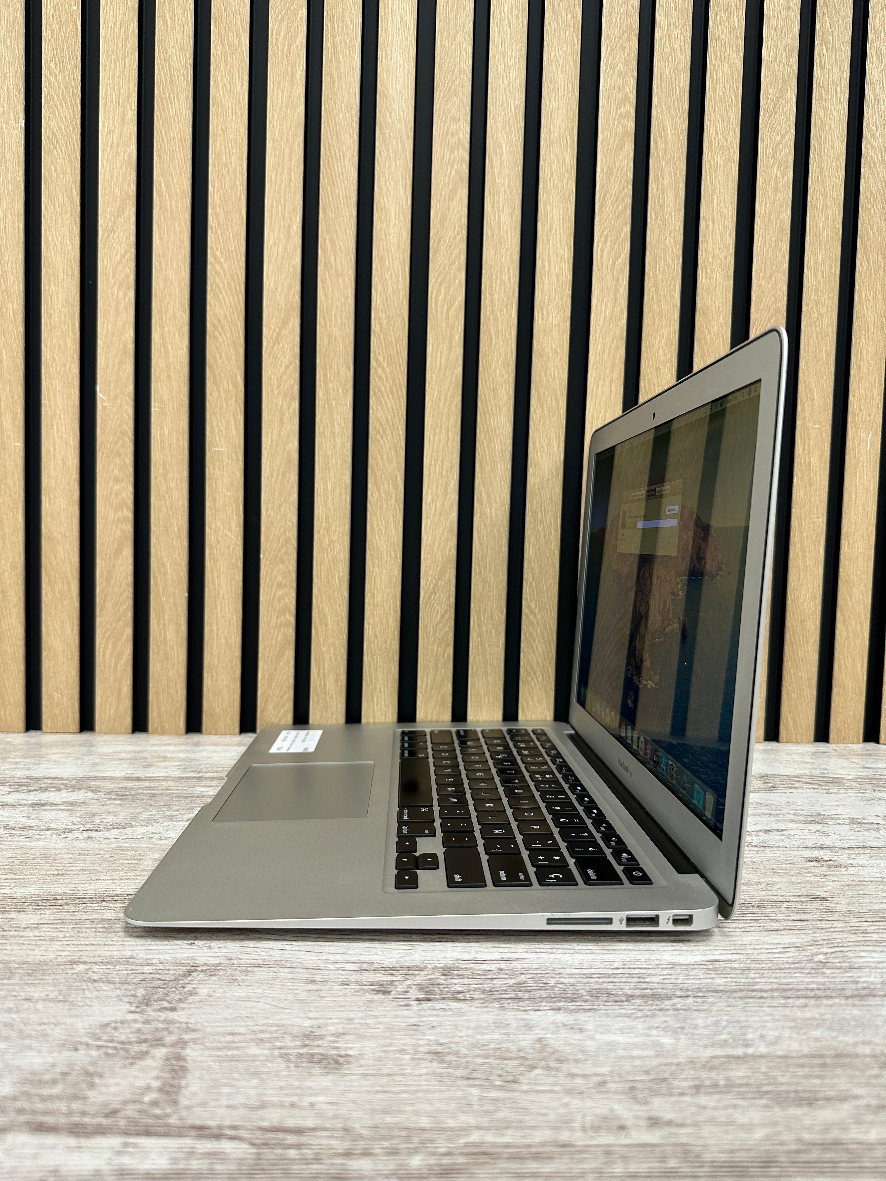 MacBook Air 13" 2012 i5 4gb 128gb SSD