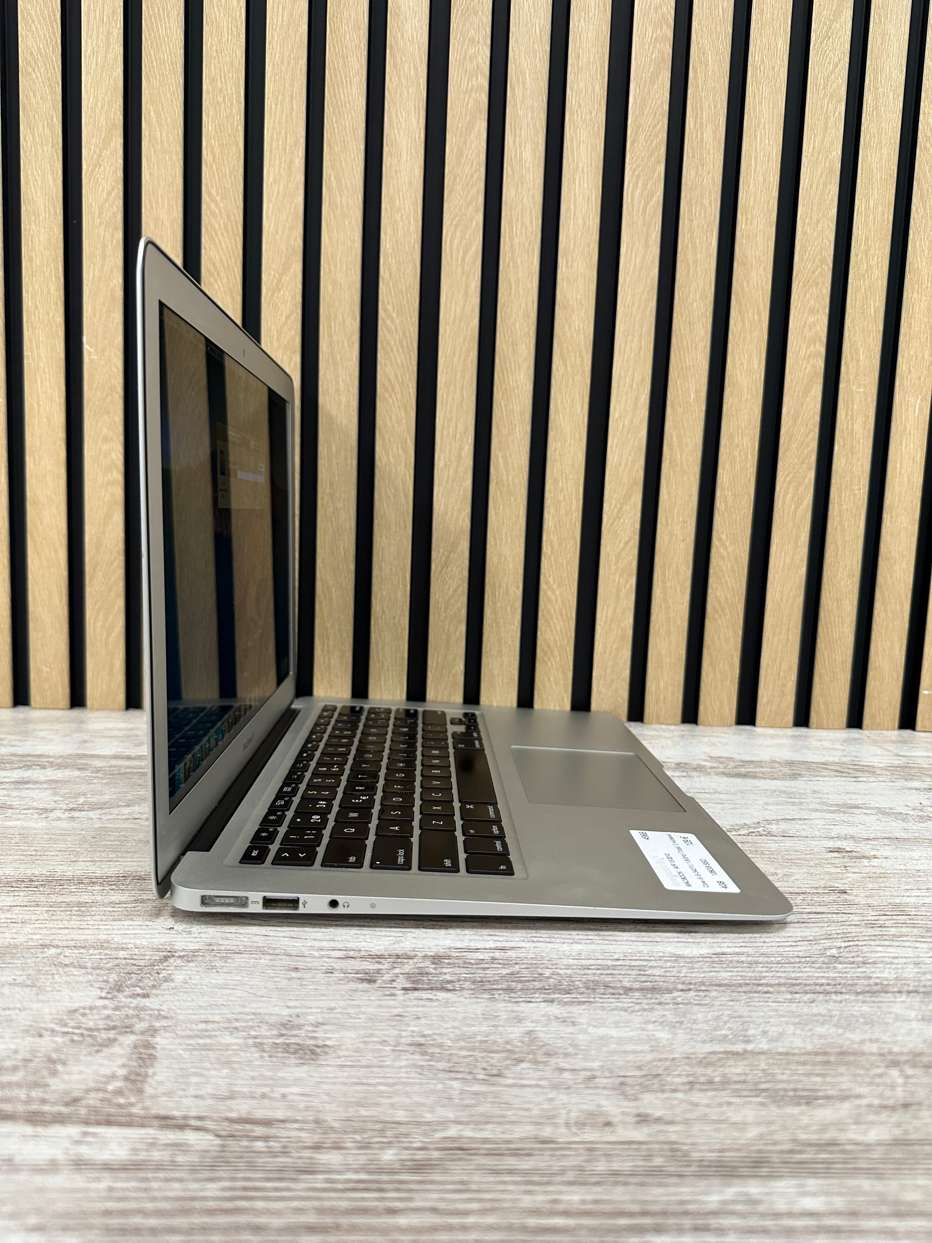 MacBook Air 13" 2012 i5 4gb 128gb SSD