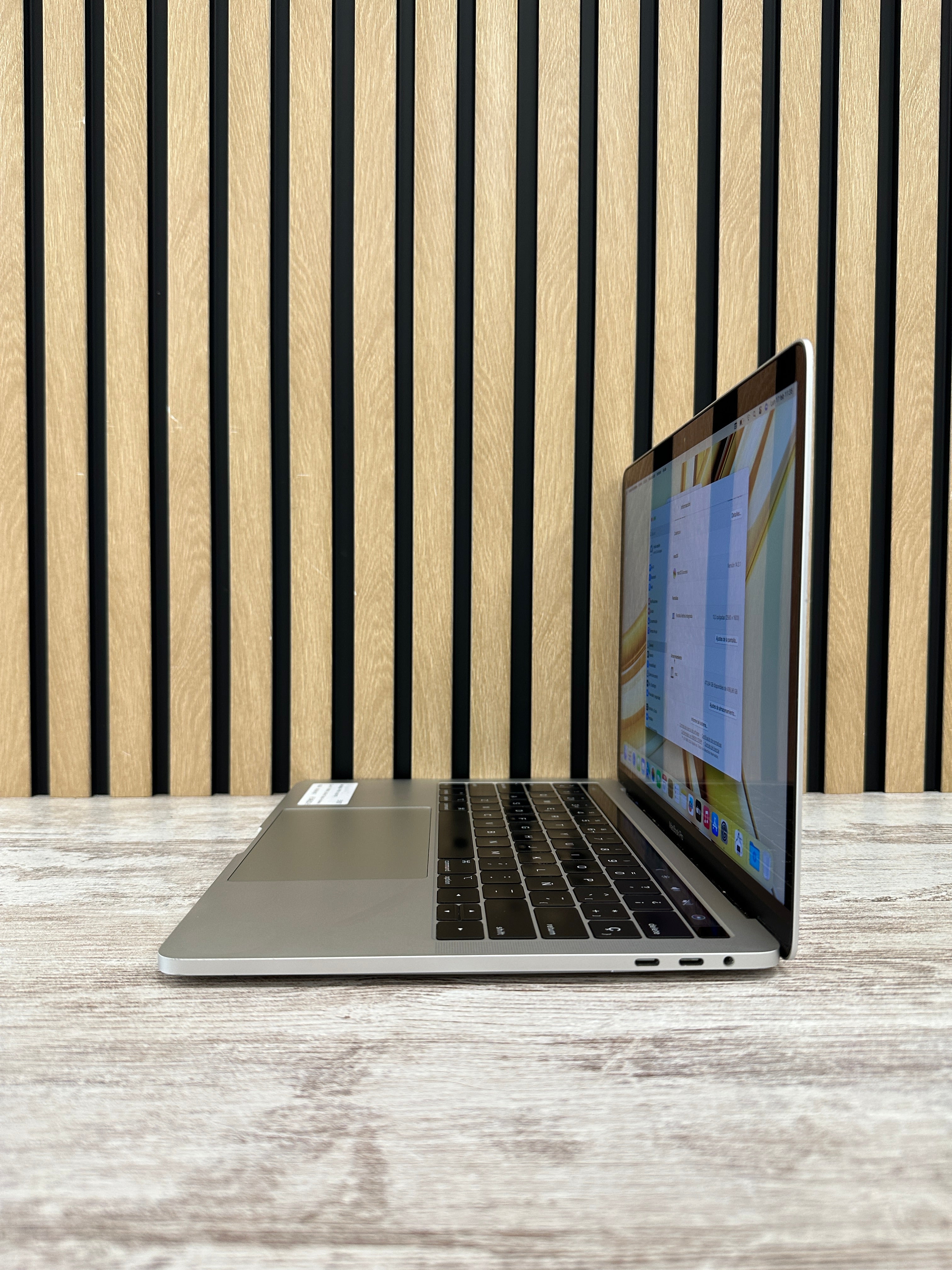 MacBook Pro 13" 2019 TB i7 16gb 500gb SSD