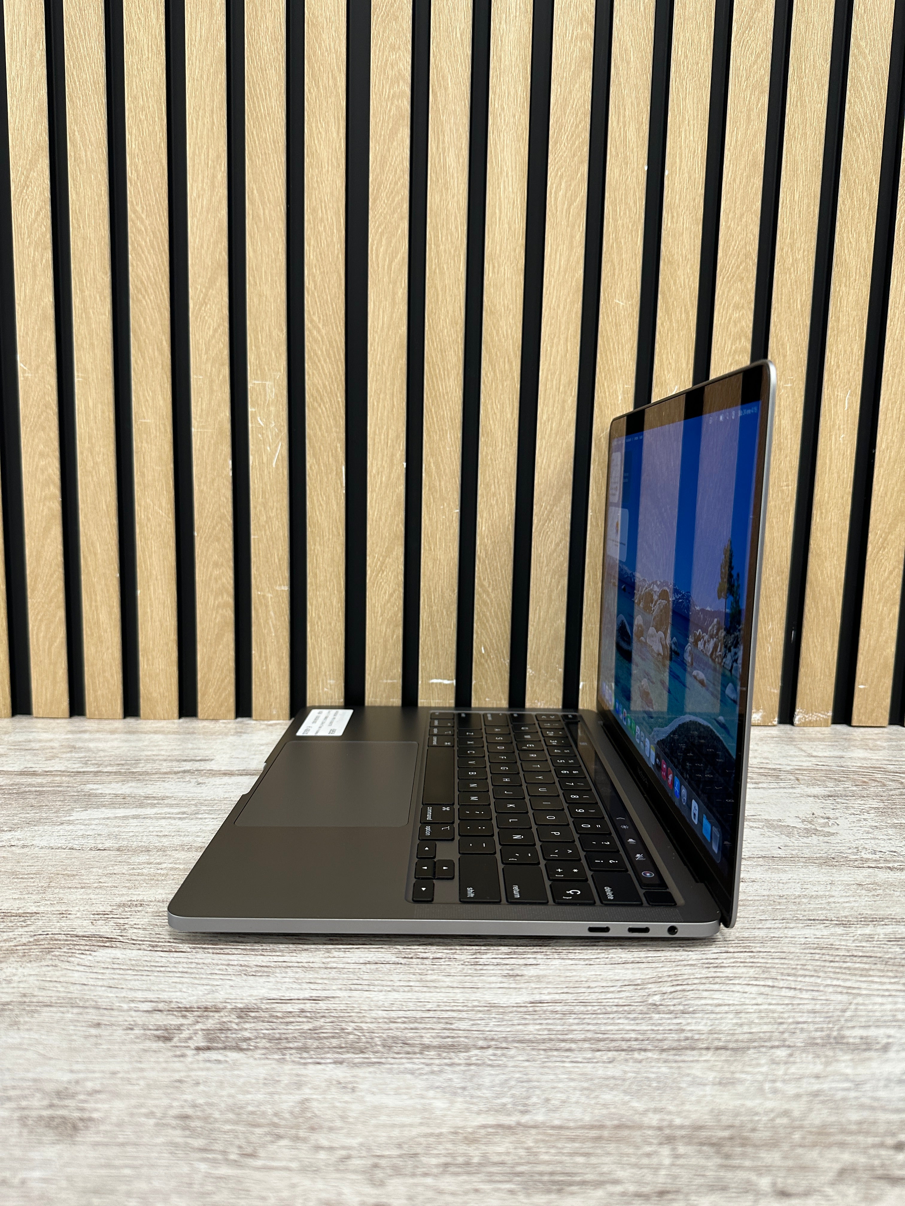 MacBook Pro 13" 2020 TB i7 16gb 500gb SSD