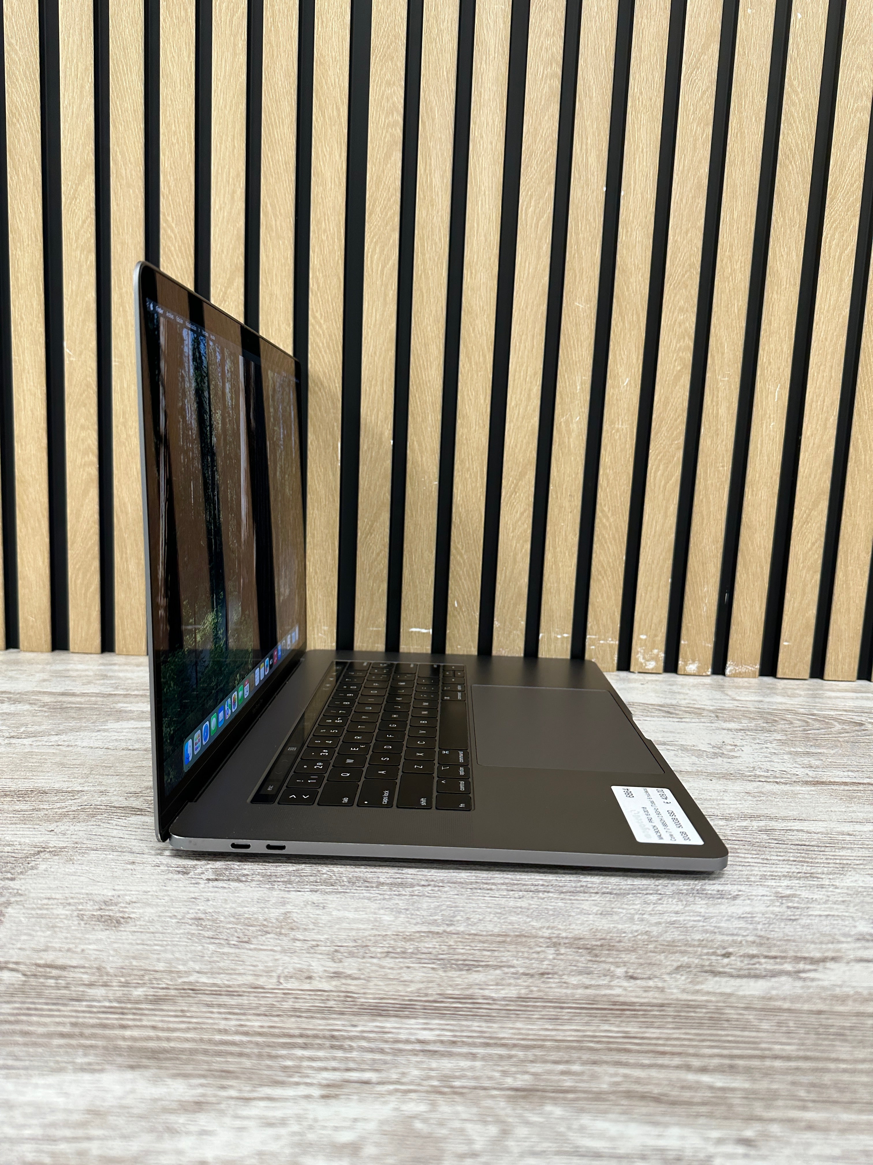 MacBook Pro 15" 2018 i7 32gb 500gb SSD