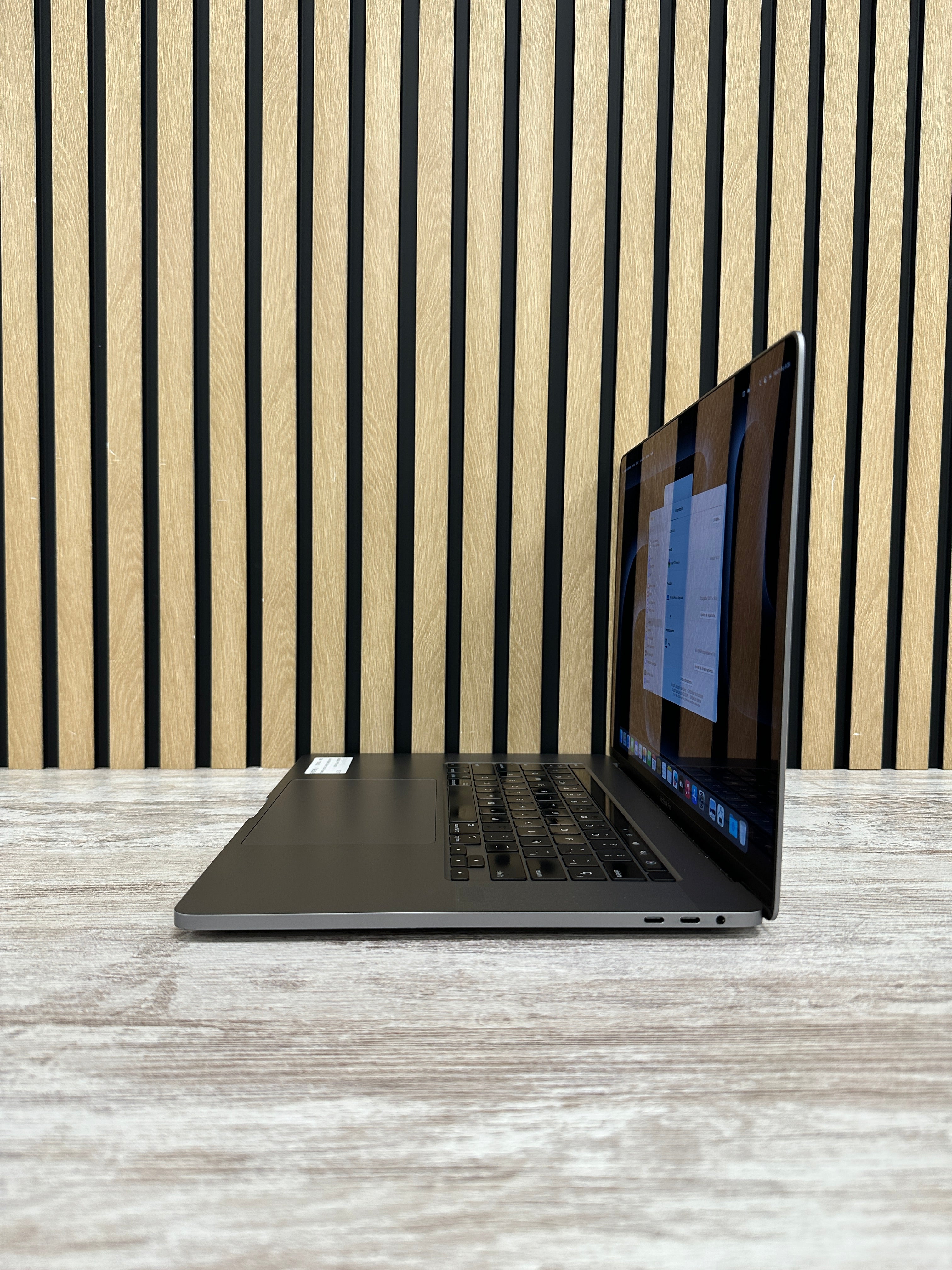 MacBook Pro 16" 2019 i9 32gb 1tb SSD