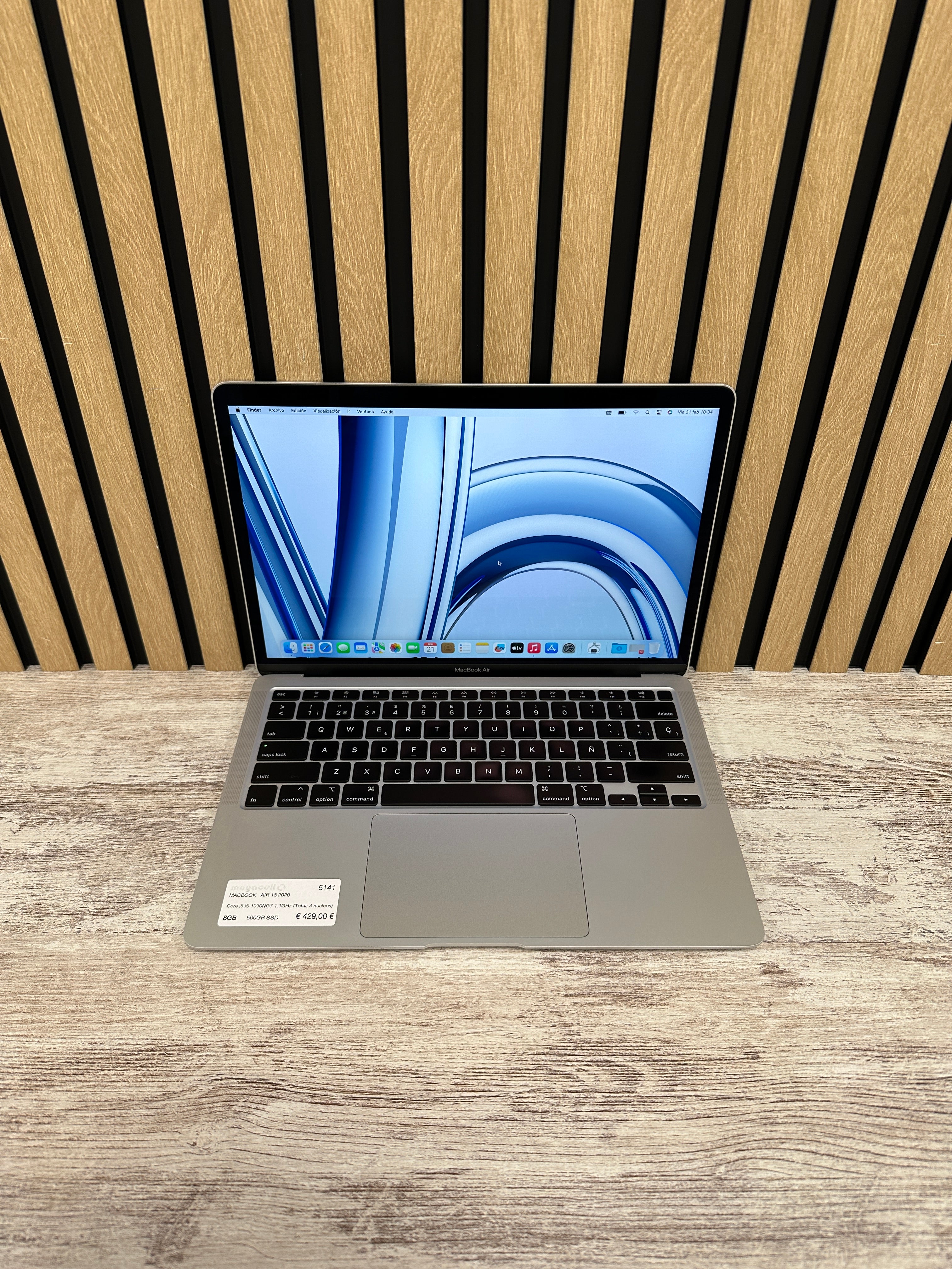 MacBook Air 13" 2020 i5 8gb 500gb SSD