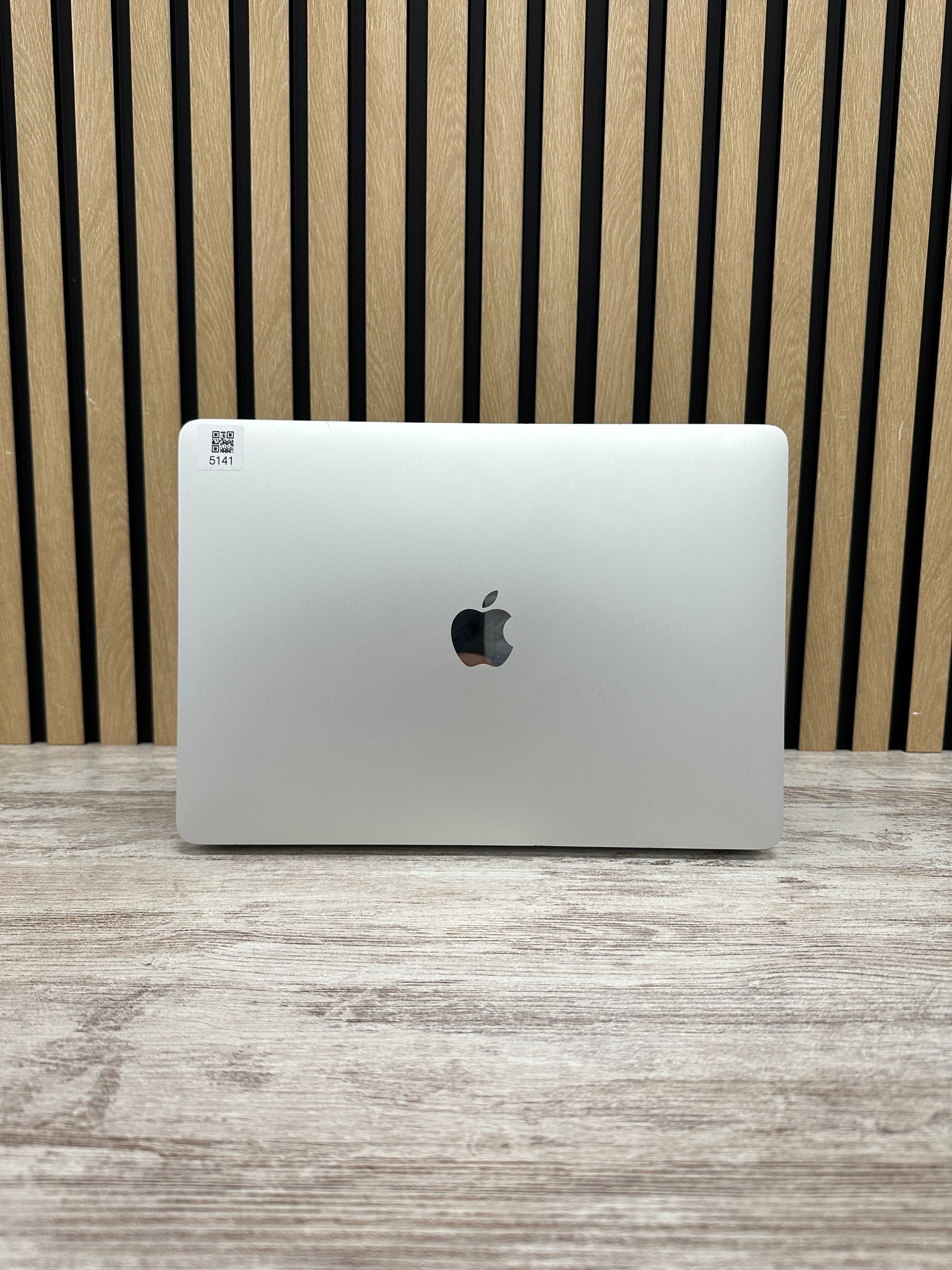 MacBook Air 13" 2020 i5 8gb 500gb SSD