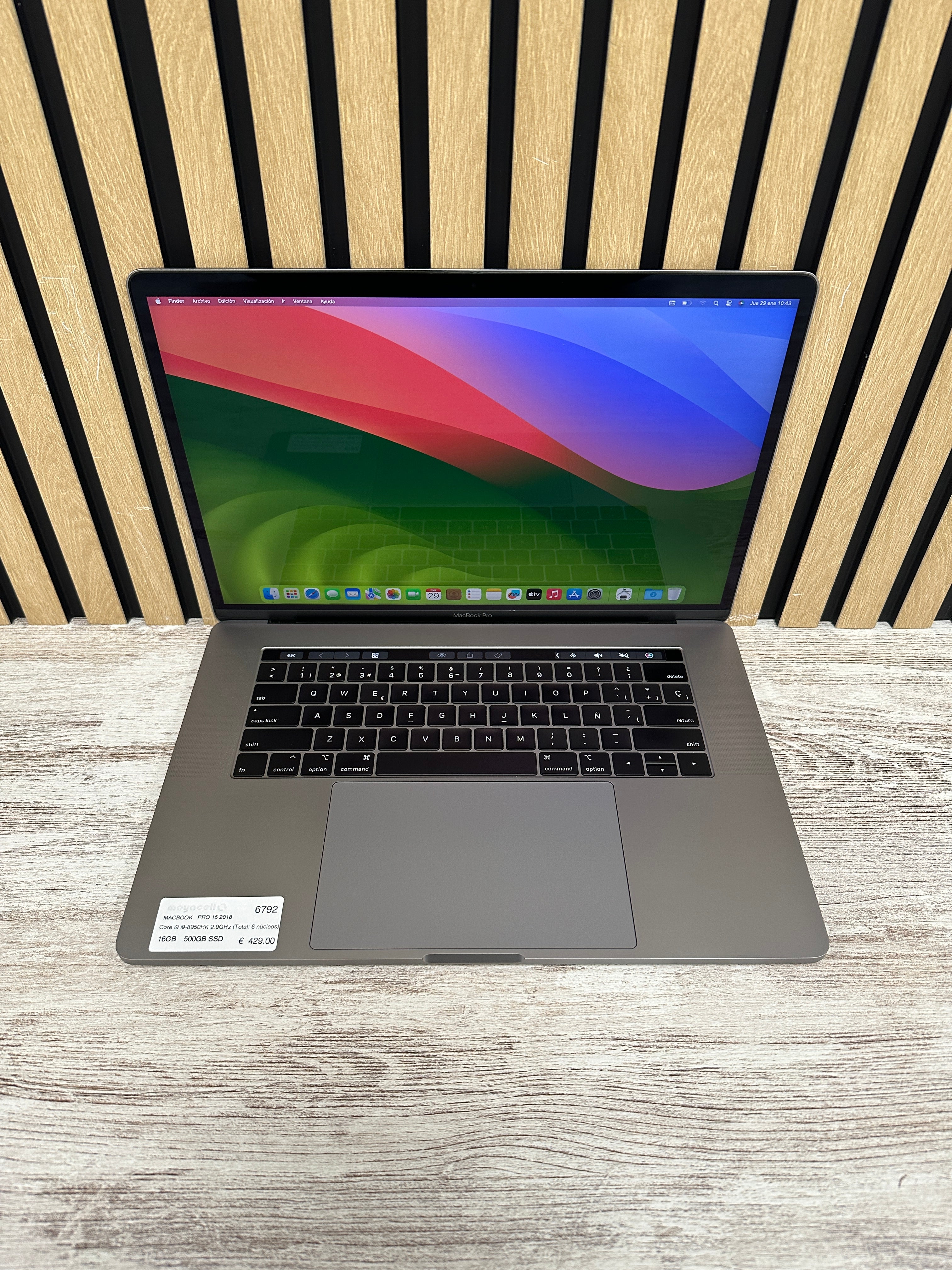 MacBook Pro 15" 2018 i9 16gb 500gb SSD