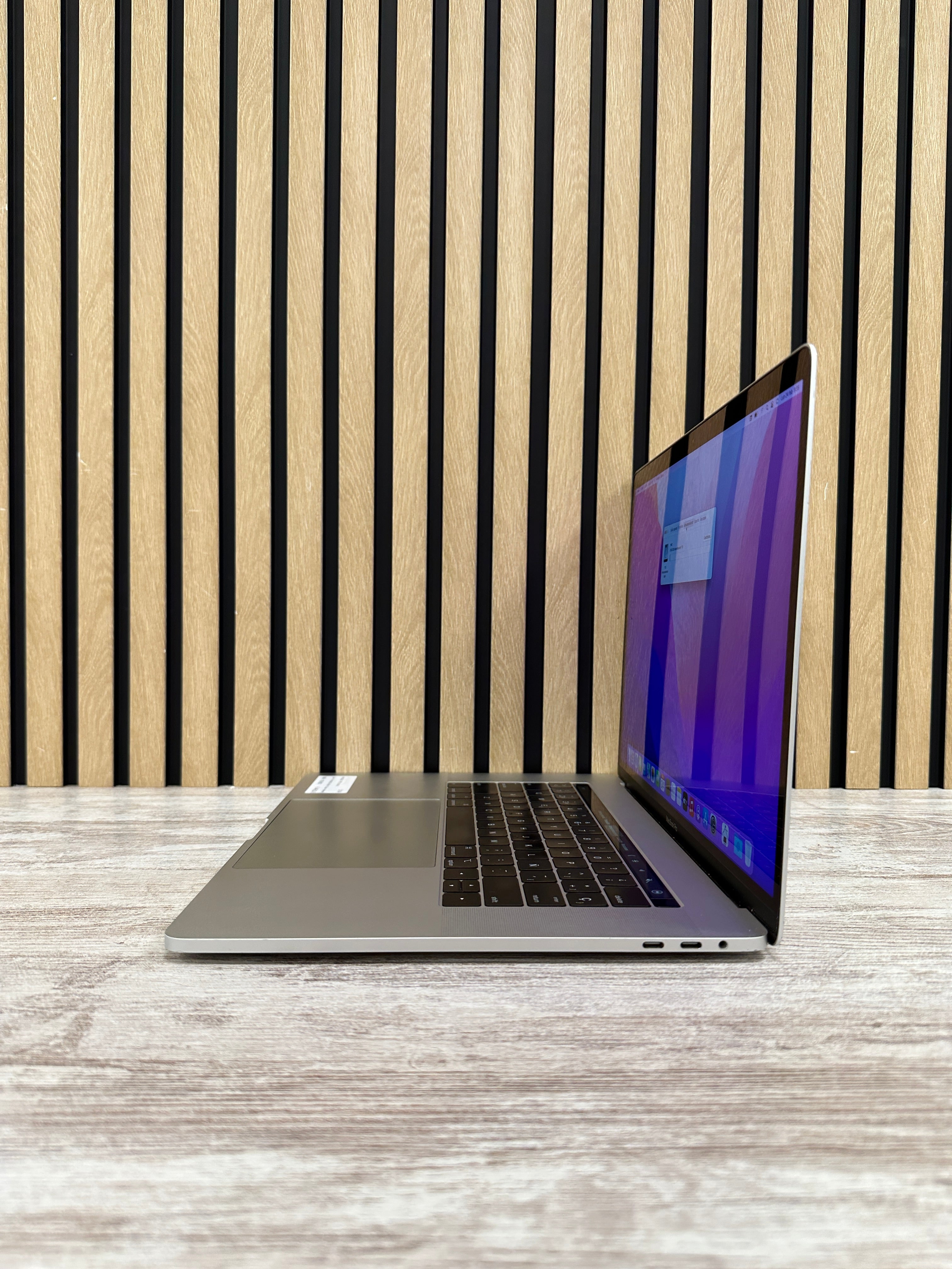 MacBook Pro 15" 2016 i7 16gb 1tb SSD