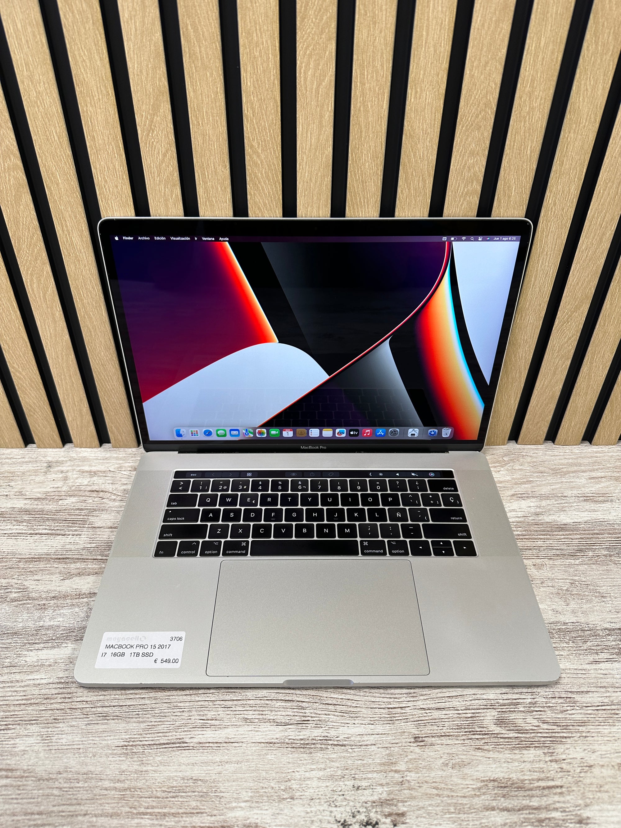 MacBook Pro 15" 2017 i7 16gb 1tb SSD