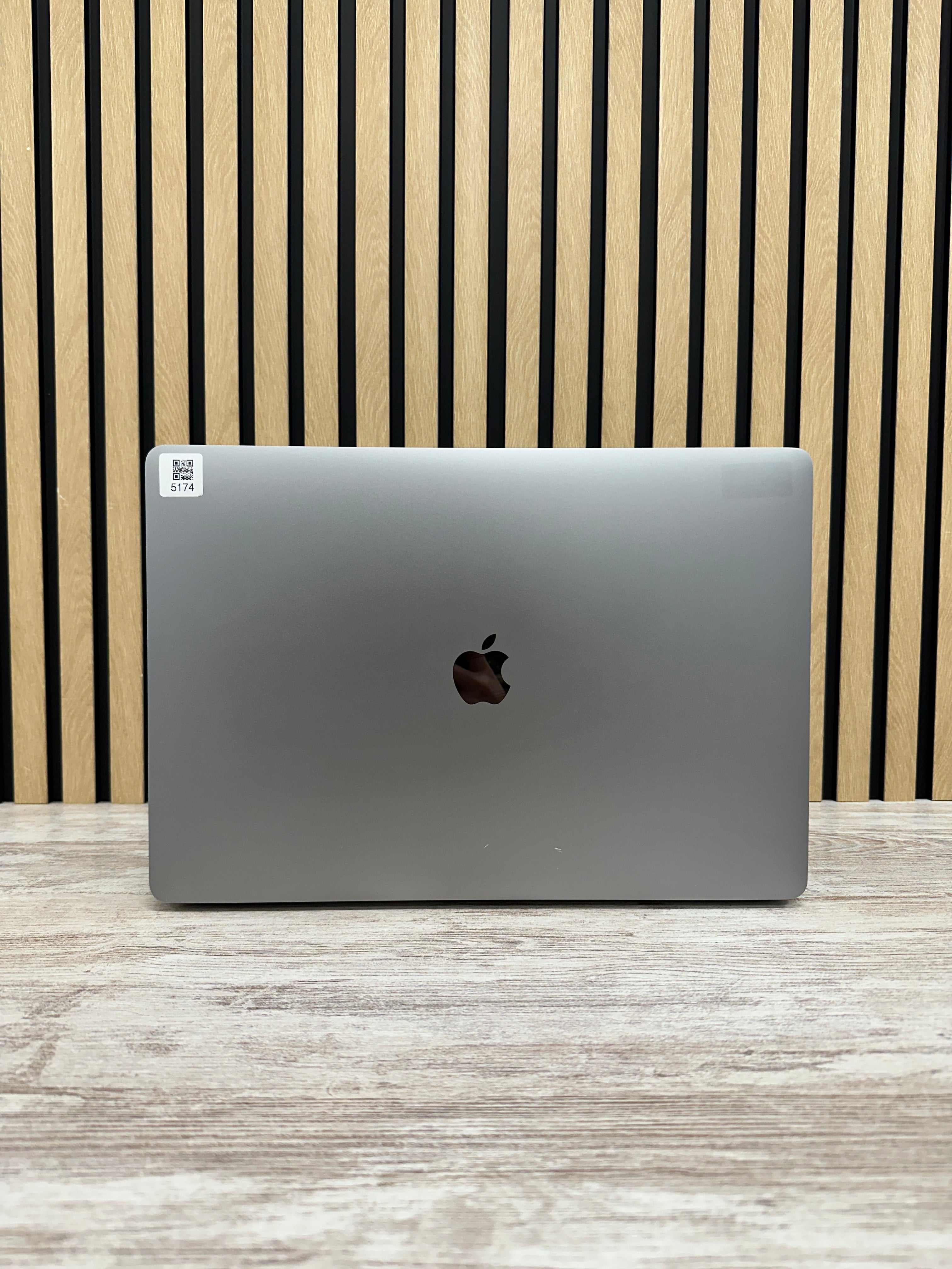 MacBook Pro 16" 2019 i7 32gb 500gb SSD