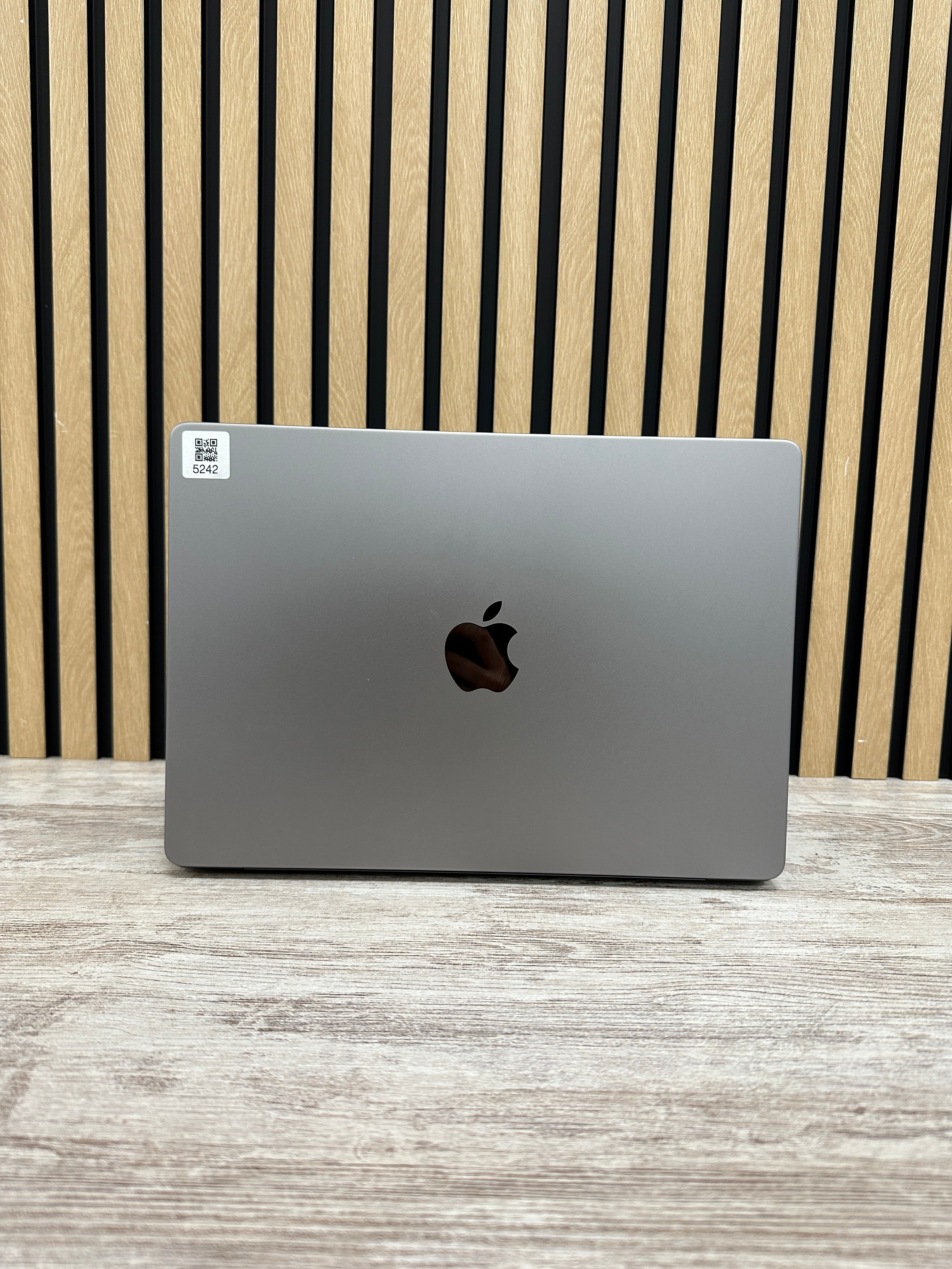 MacBook Pro 14" 2021 M1 PRO 32gb 500gb SSD