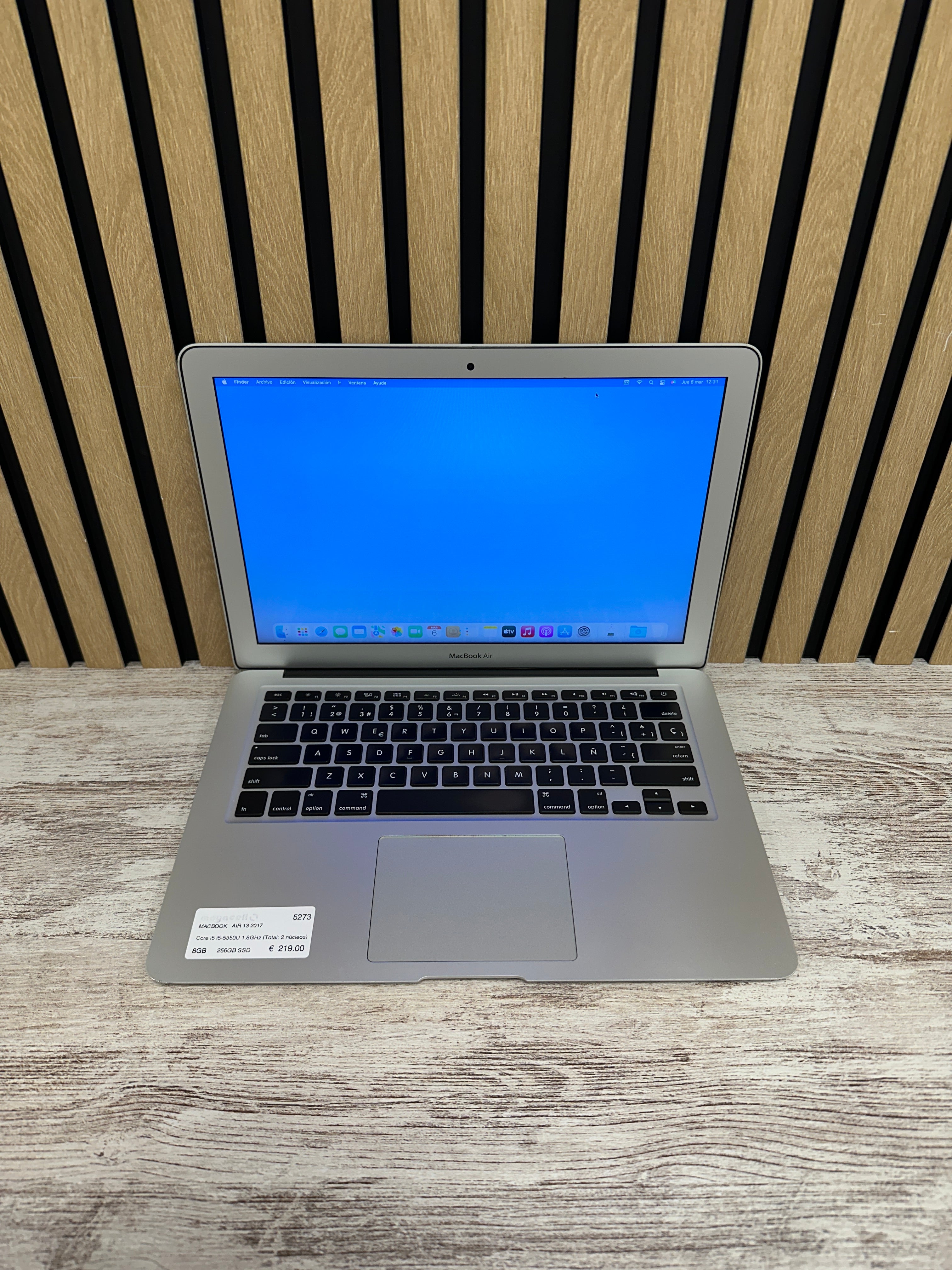 MacBook Air 13" 2017 i5 8gb 256gb SSD