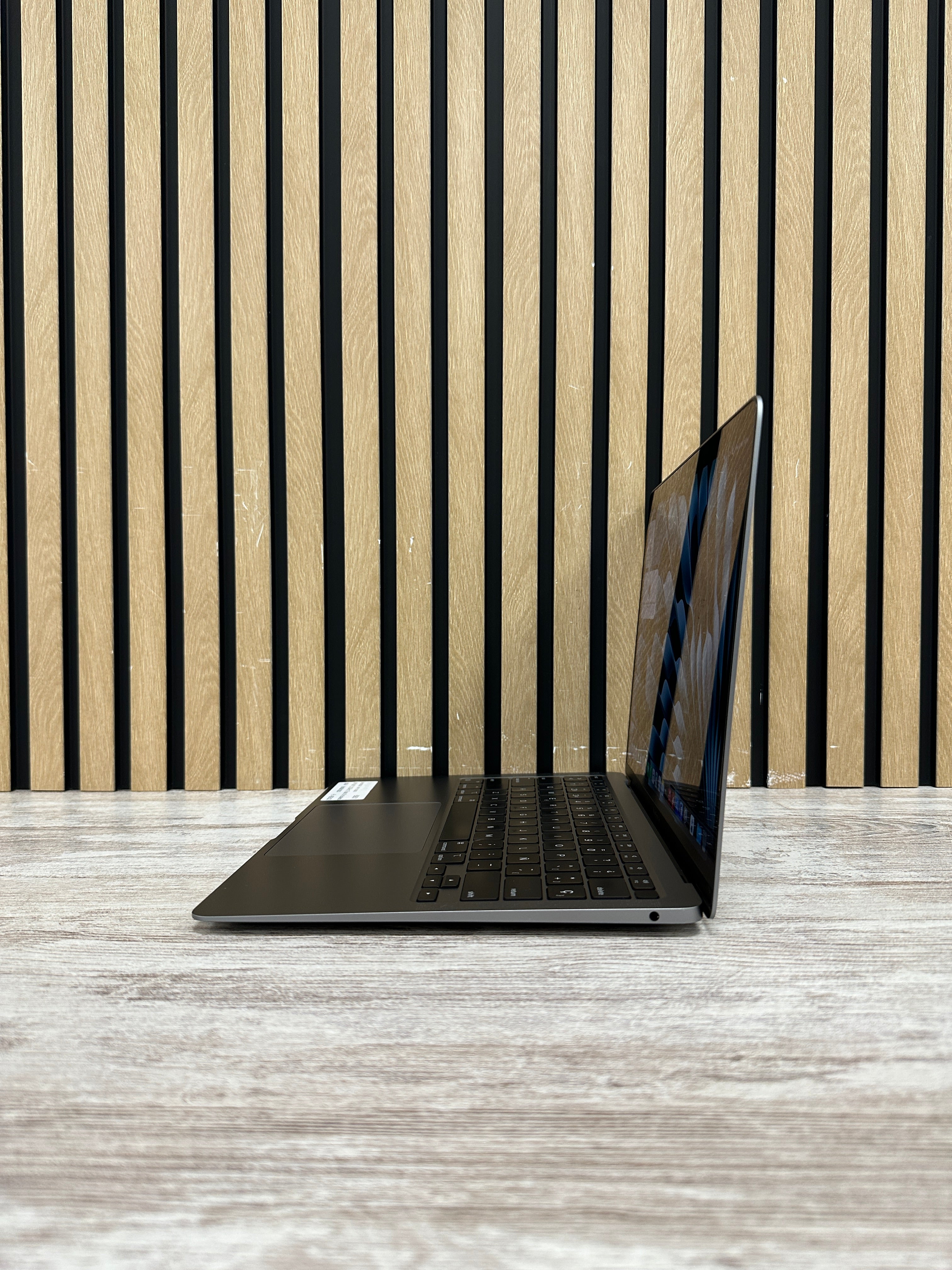 MacBook Air 13" 2020 M1 8gb 256gb SSD