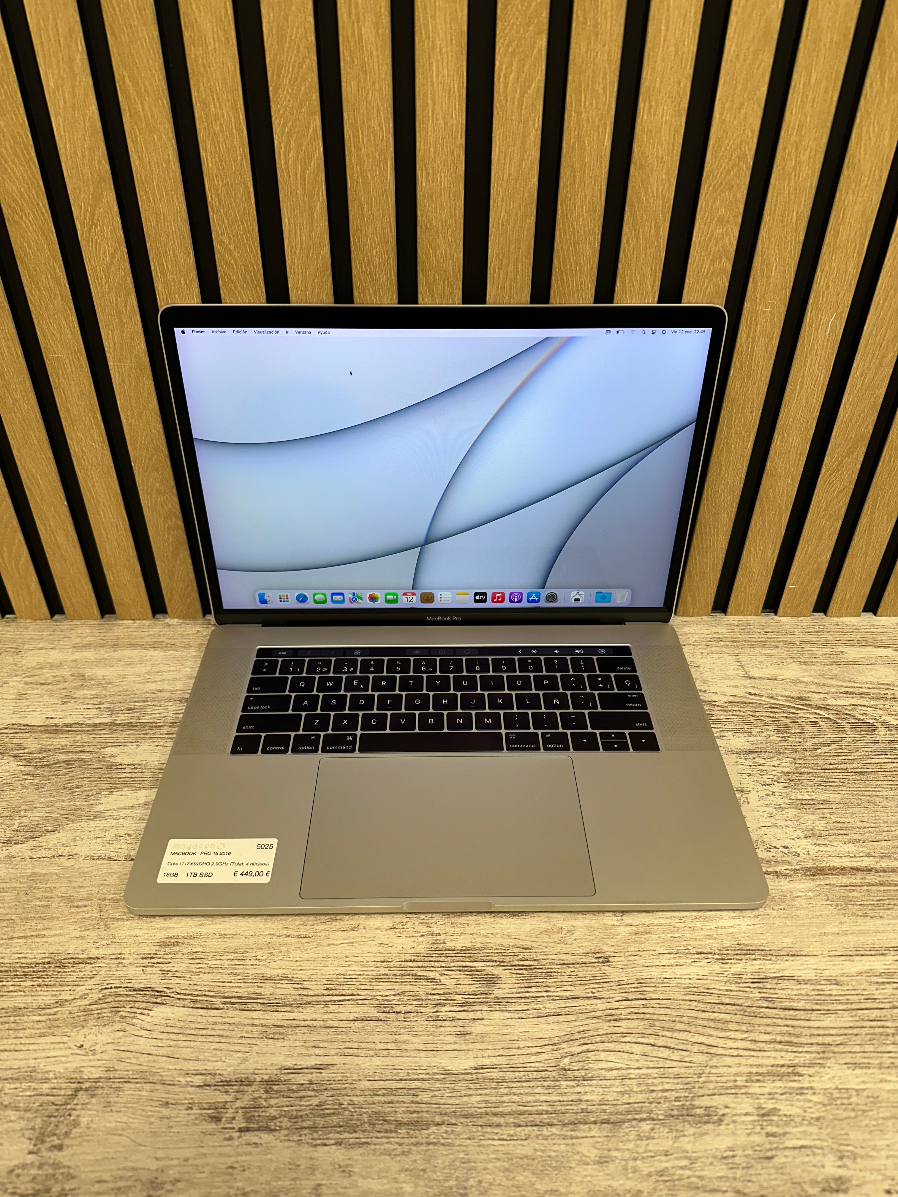 MacBook Pro 15" 2016 i7 16gb 1tb SSD