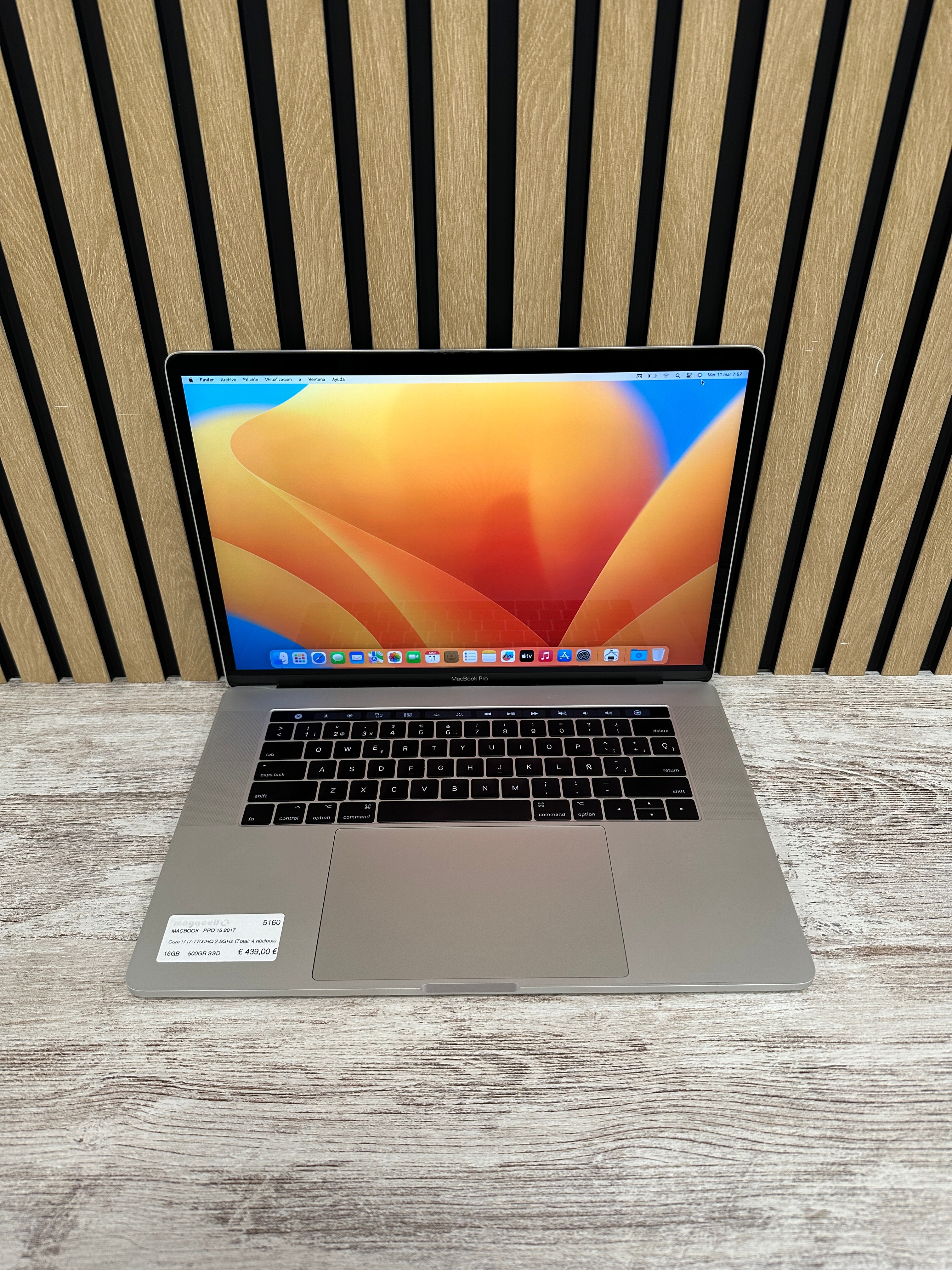 MacBook Pro 15" 2017 i7 16gb 500gb SSD