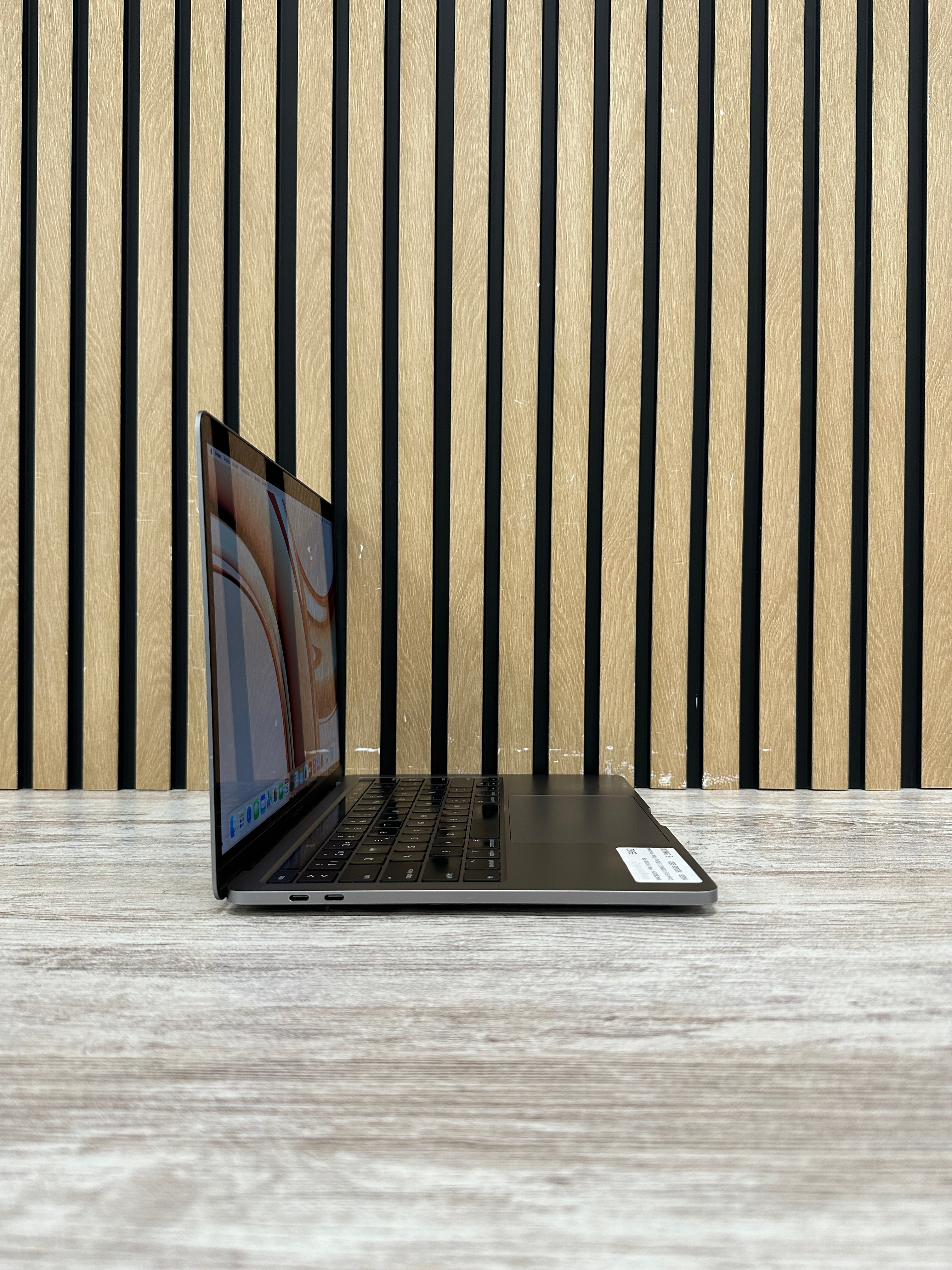 MacBook Pro 13" 2020 TB i5 16gb 500gb SSD