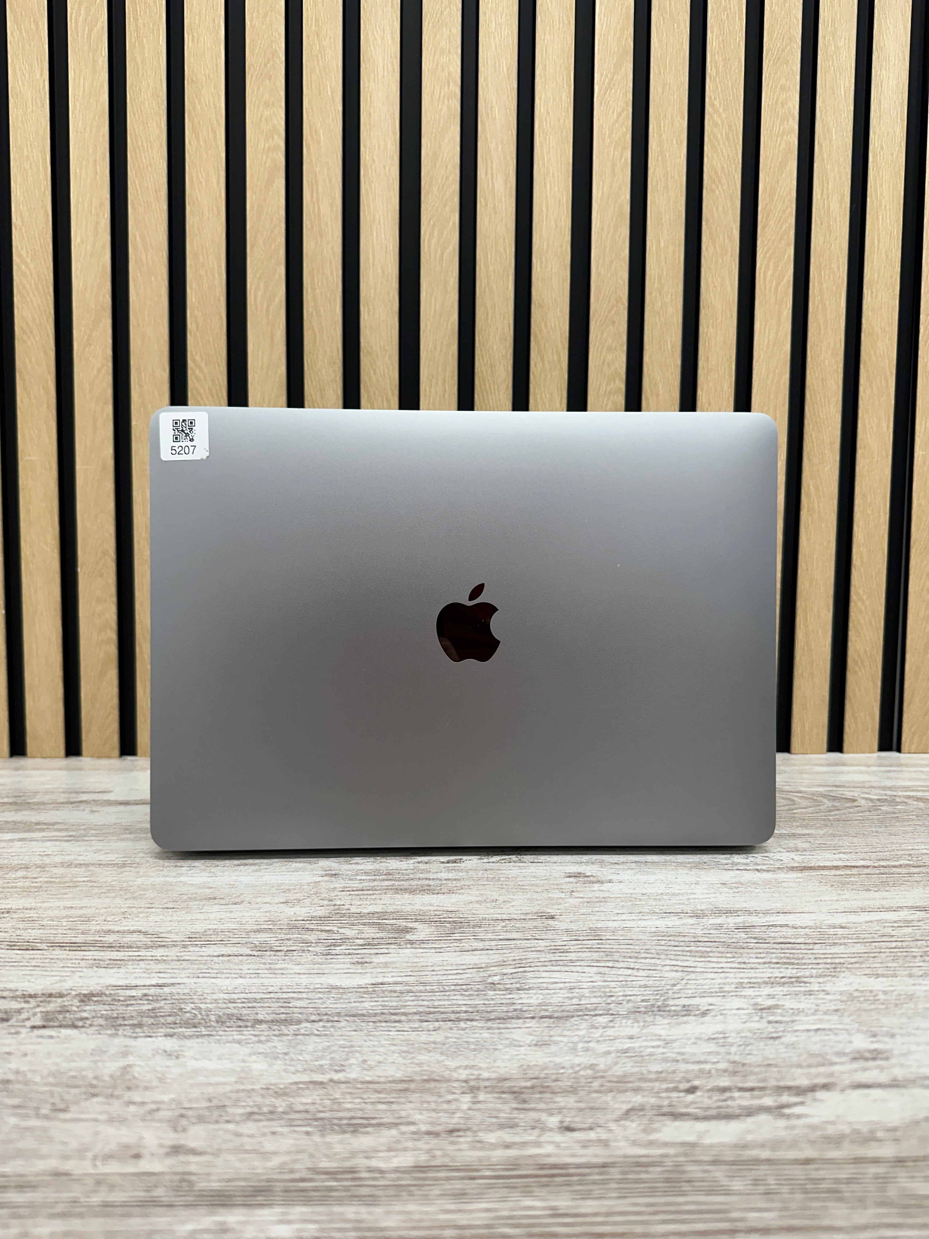 MacBook Air 13" 2019 i5 16gb 500gb SSD