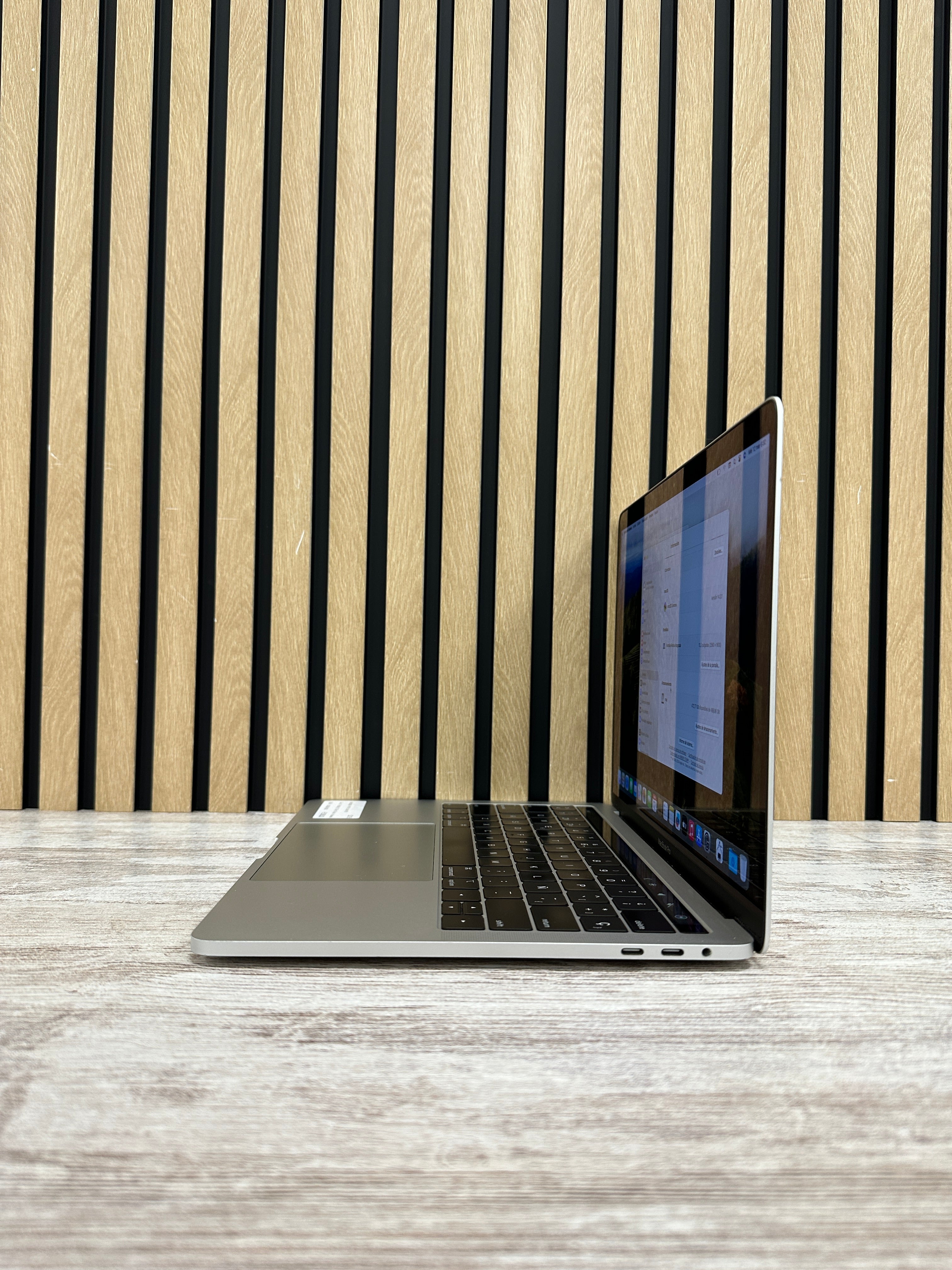 MacBook Pro 13" 2018 TB i7 16gb 500gb SSD