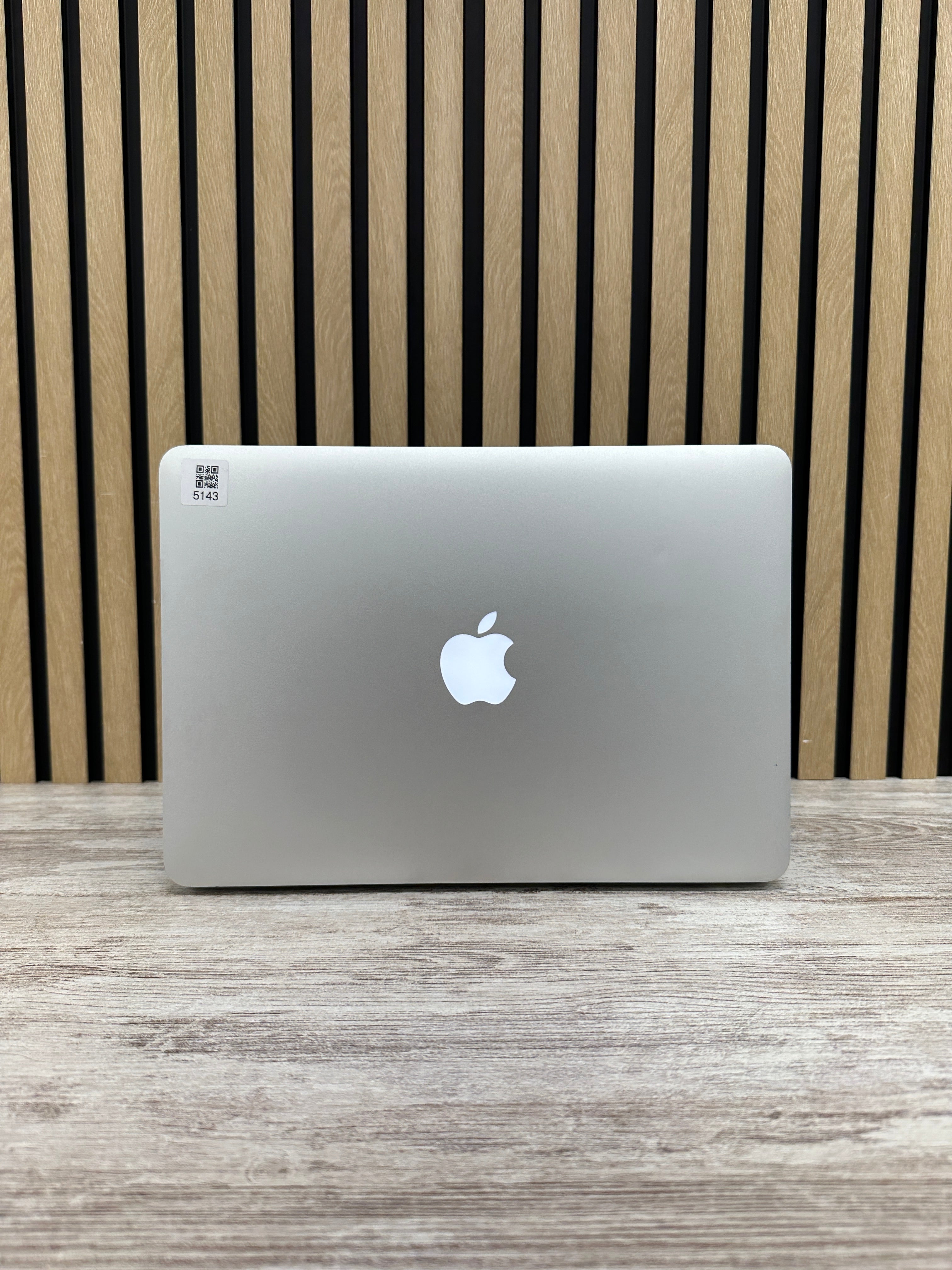 MacBook Pro 13" 2015 i5 8gb 128gb SSD