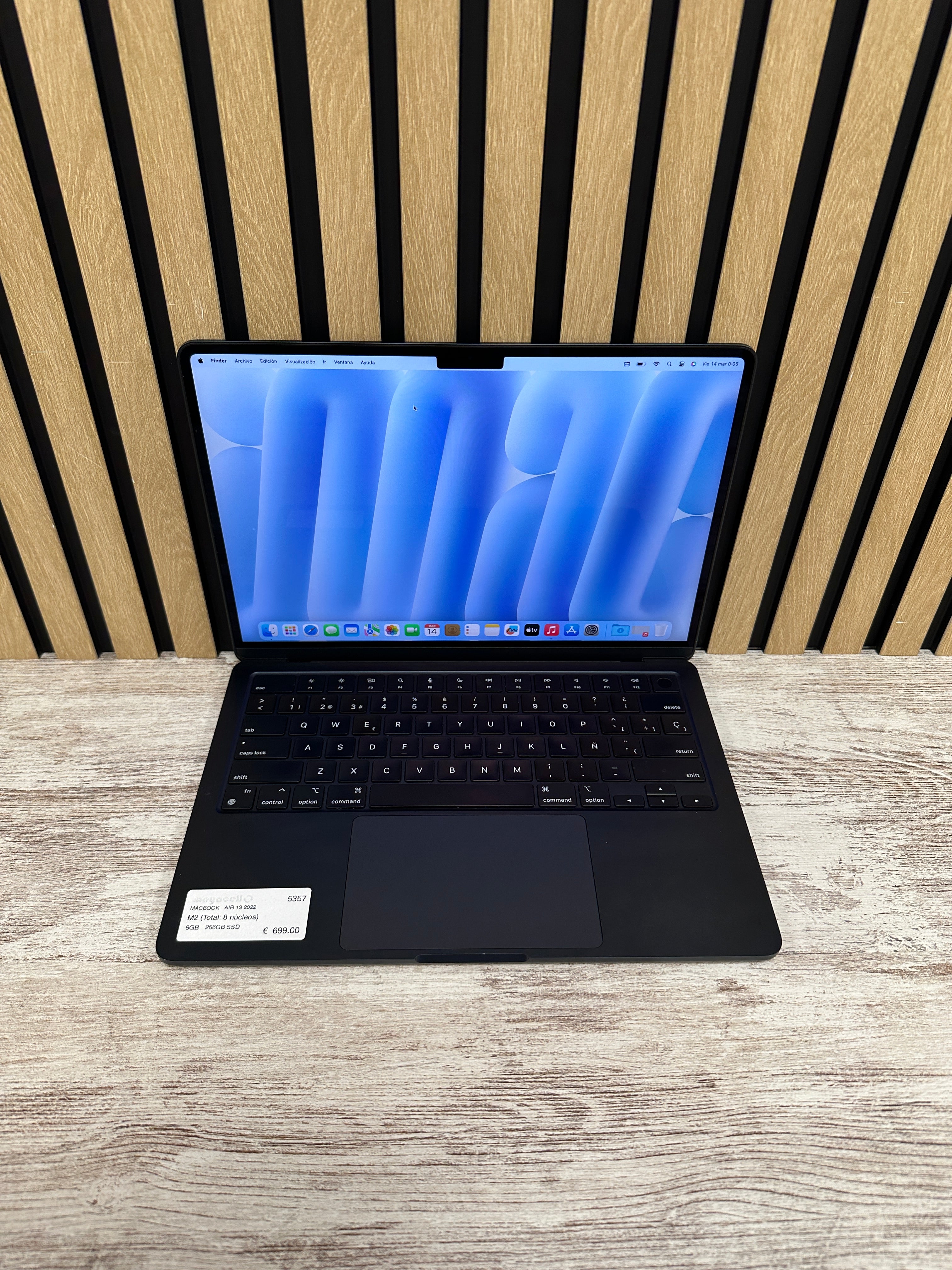 MacBook Air 13" 2022 M2 8gb 256gb SSD