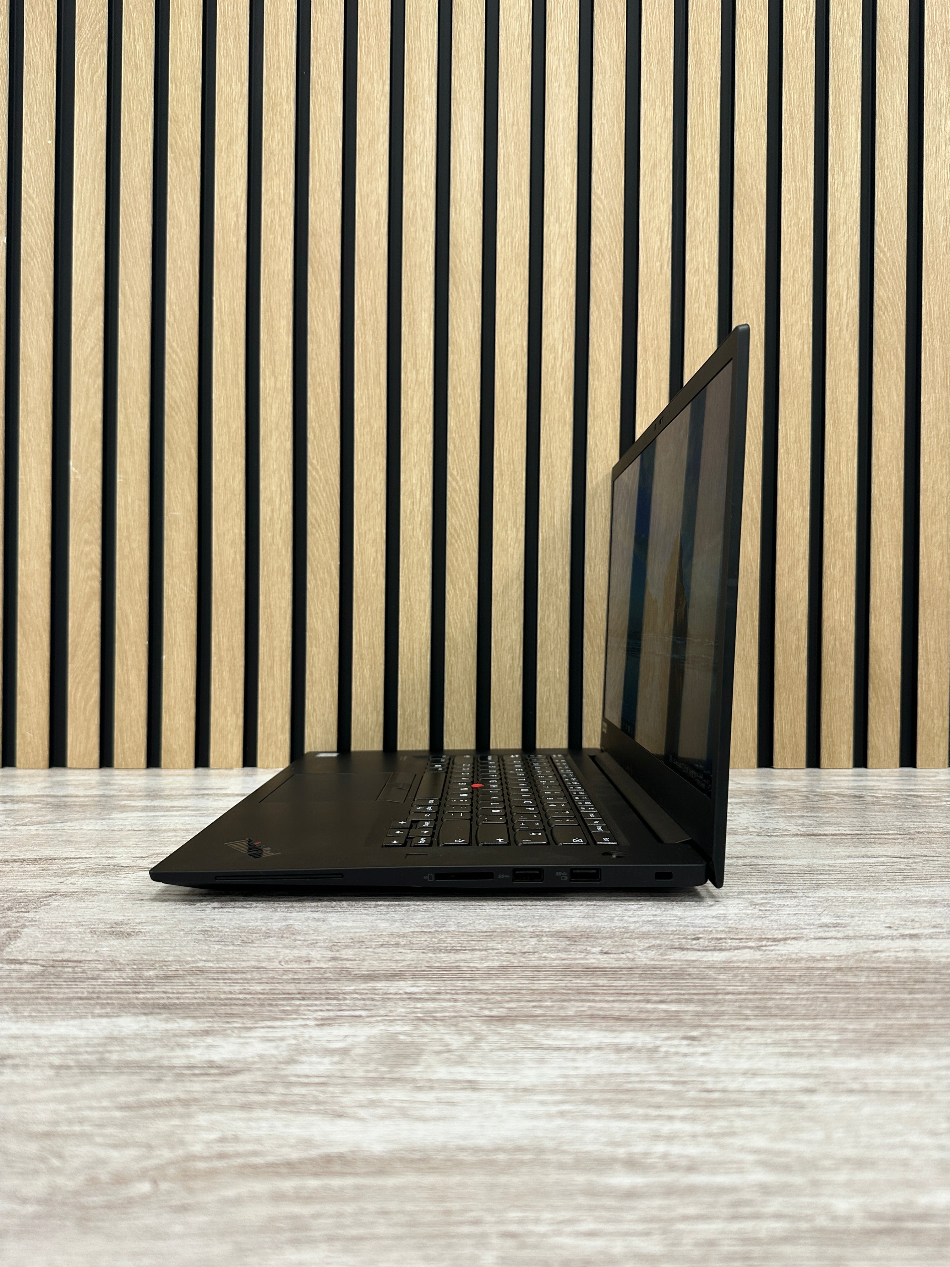Lenovo Thinkpad P1 GEN 2 i7 32gb 1tb SSD - Moyacell