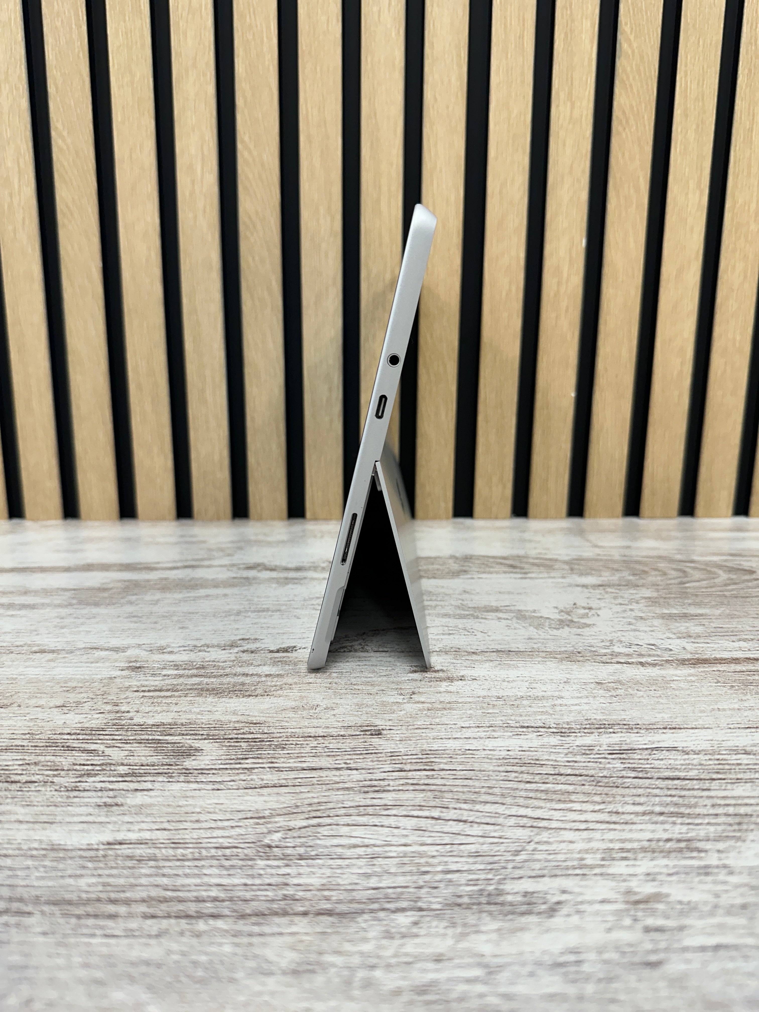 Microsoft Surface GO 2 M3 8gb 128gb SSD - Moyacell