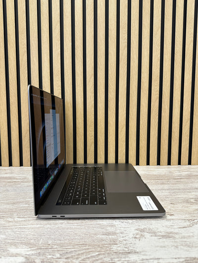 MacBook Pro 15" 2019 i9 32gb 512gb SSD