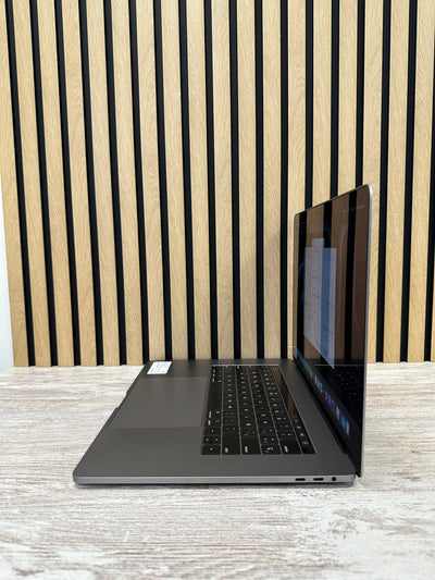 MacBook Pro 15" 2019 i9 32gb 512gb SSD