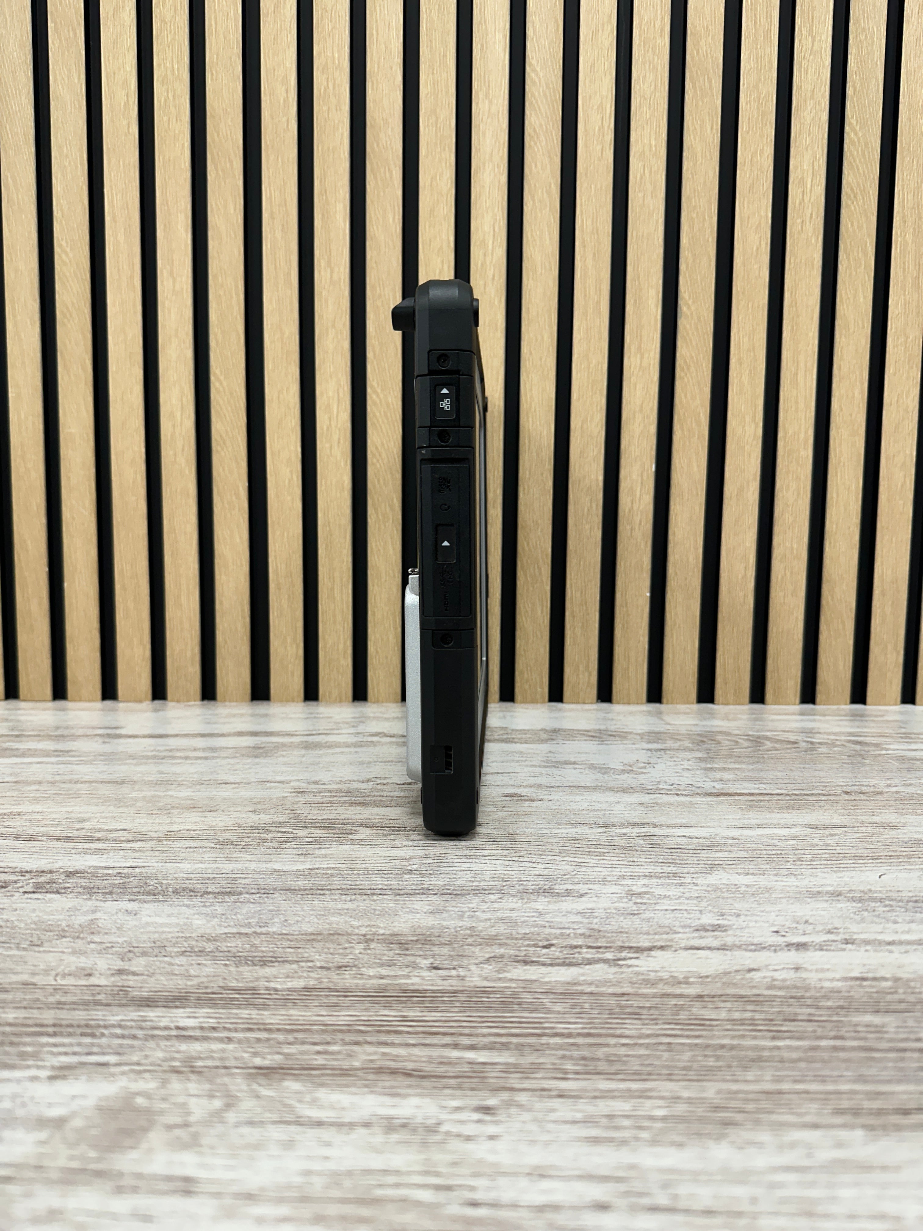 Panasonic ToughBook CF-33 i7 16gb 512gb SSD - Moyacell