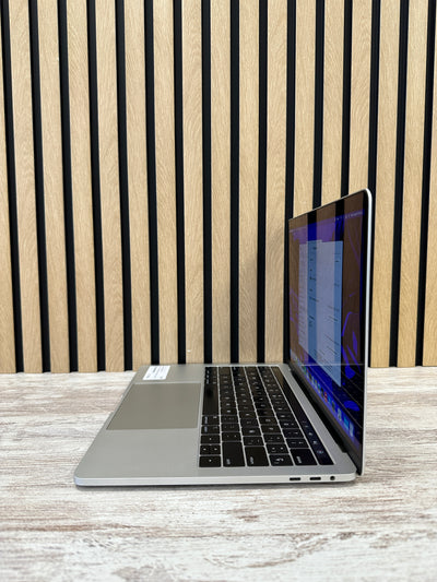 MacBook Pro 13" 2018 TB i7 16gb 500gb SSD