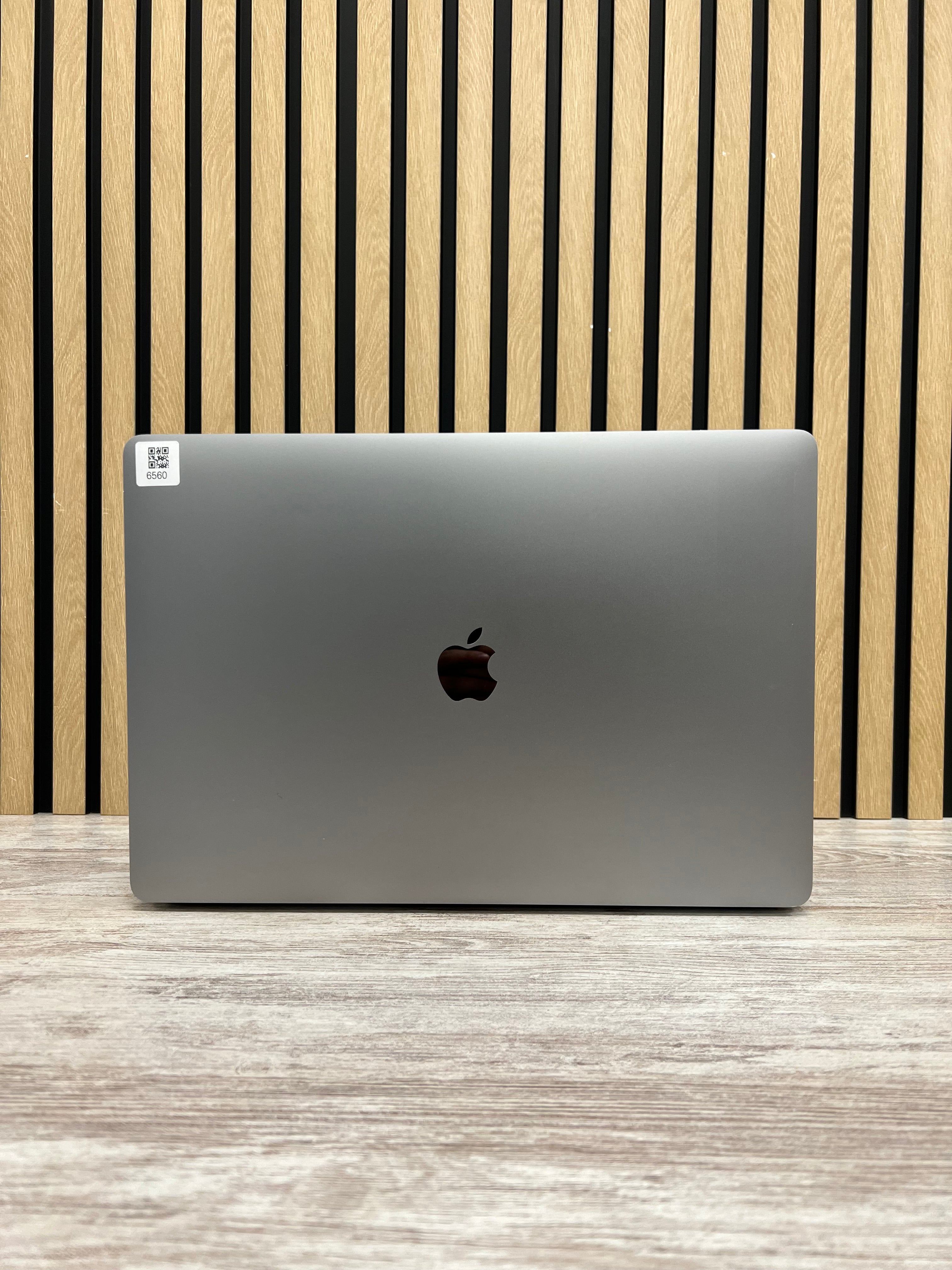 MacBook Pro 16" 2019 i7 16gb 500gb SSD