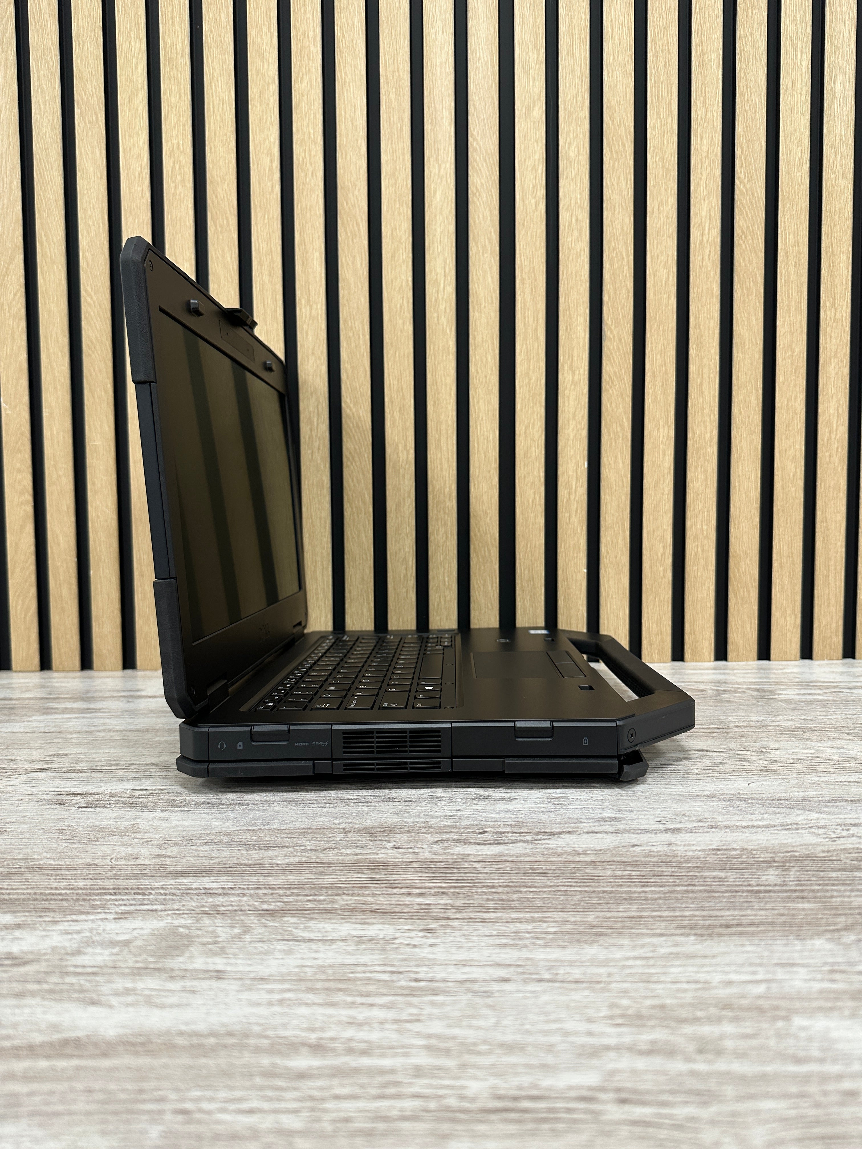 Dell Latitude 5414 Rugged i7 16gb 256gb SSD