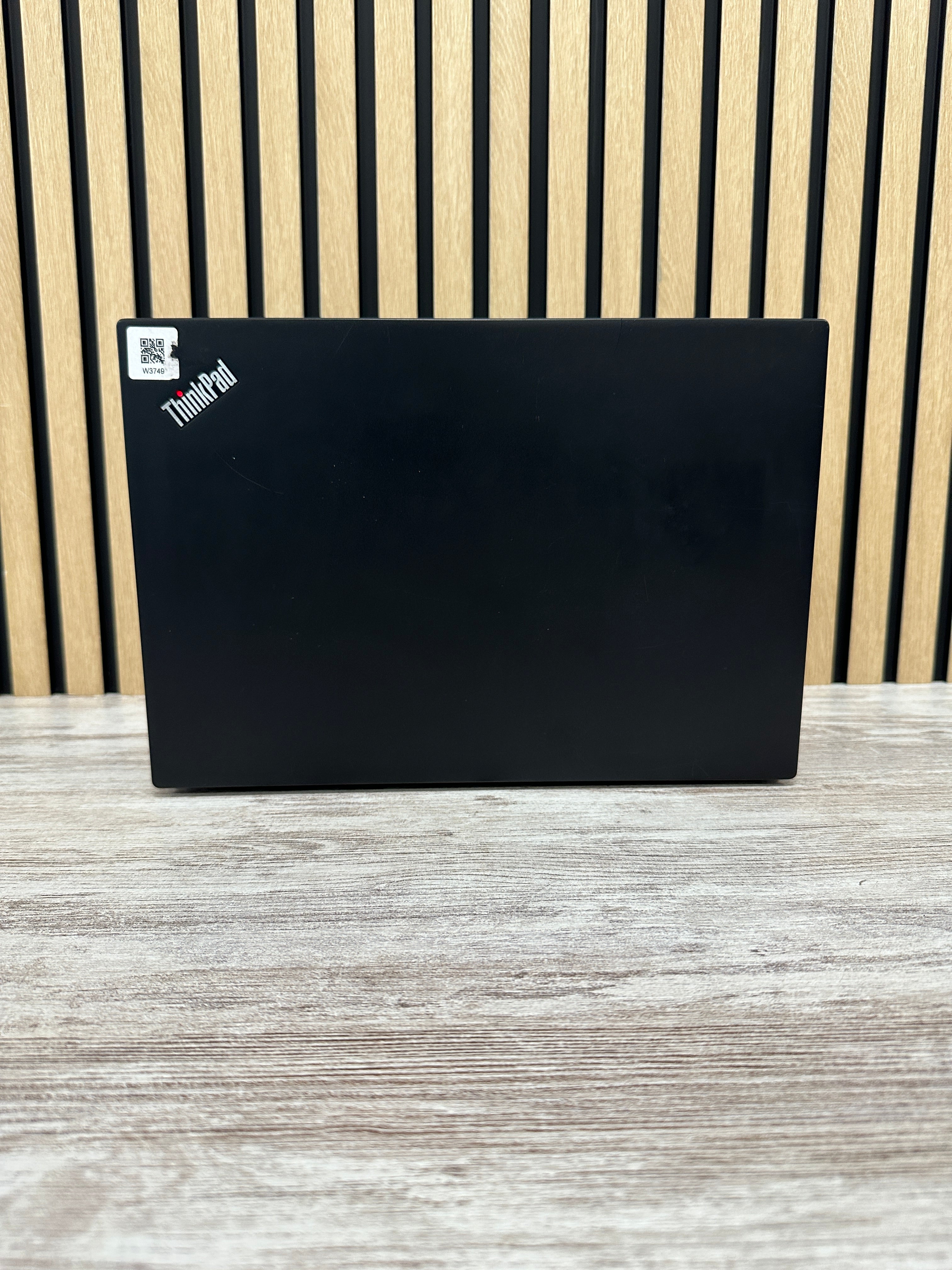 Lenovo Thinkpad T490S i5 8gb 256gb SSD