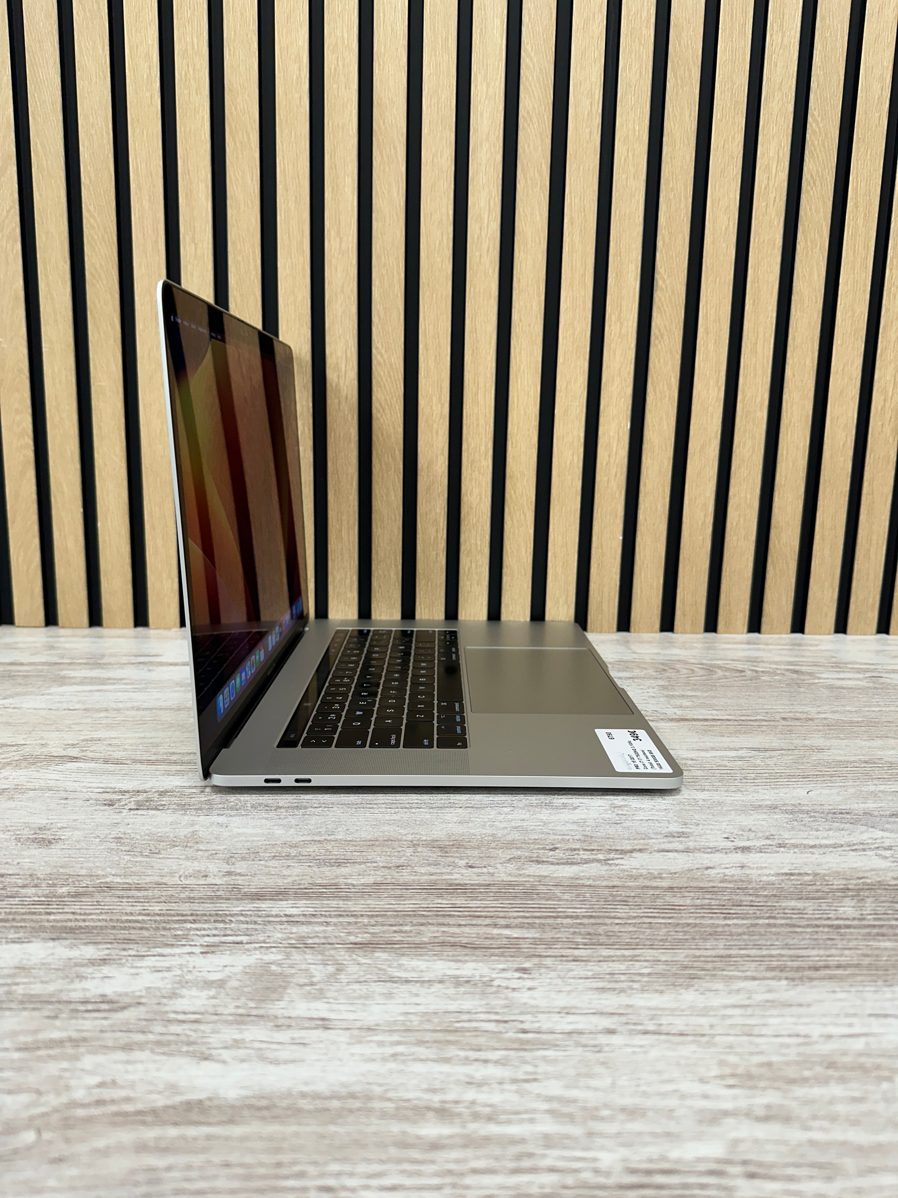 MacBook Pro 15" 2017 i7 16gb 500gb SSD - Moyacell