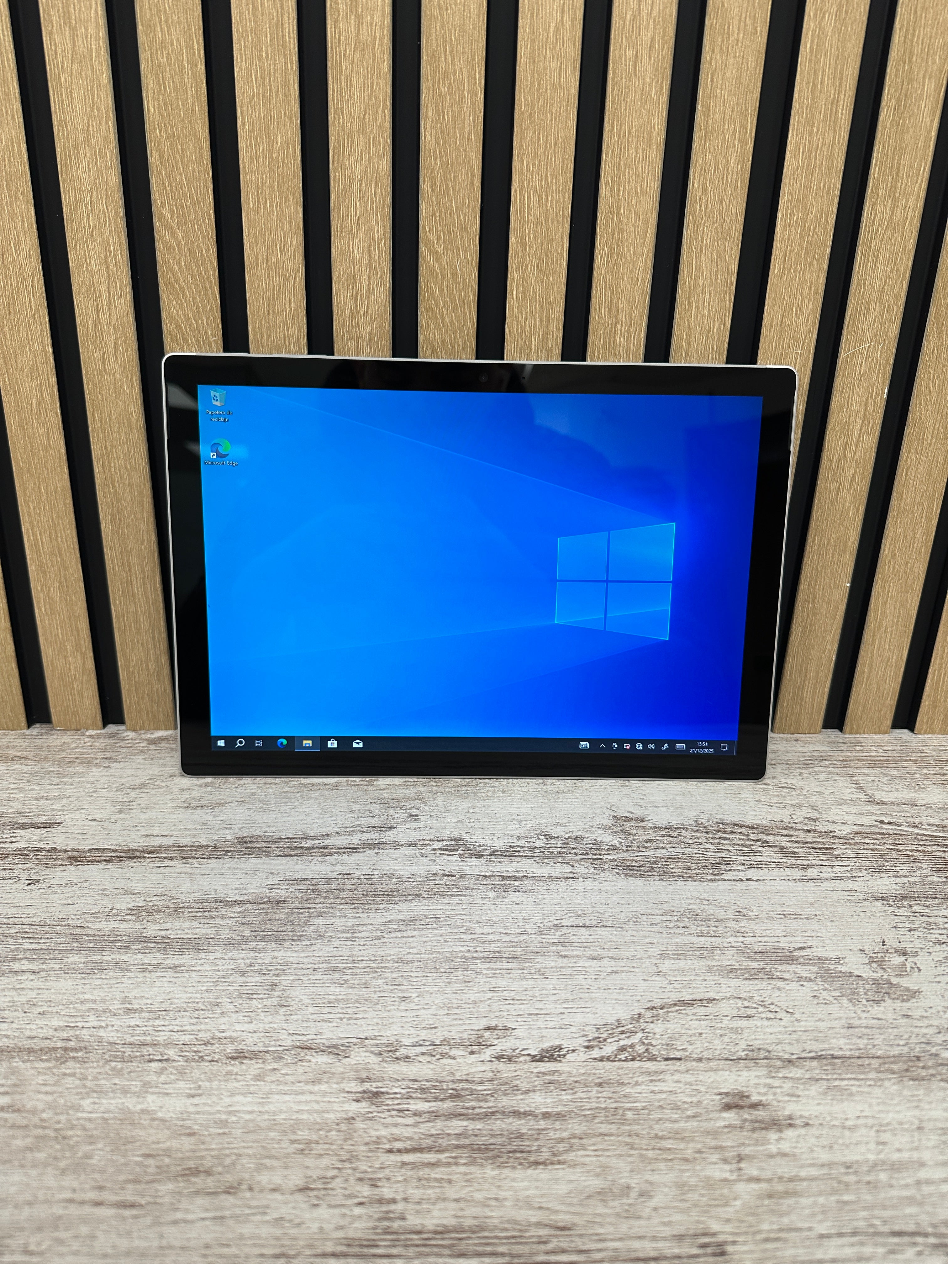 Microsoft Corp Surface Pro 6 i5 8gb 256gb SSD - Moyacell