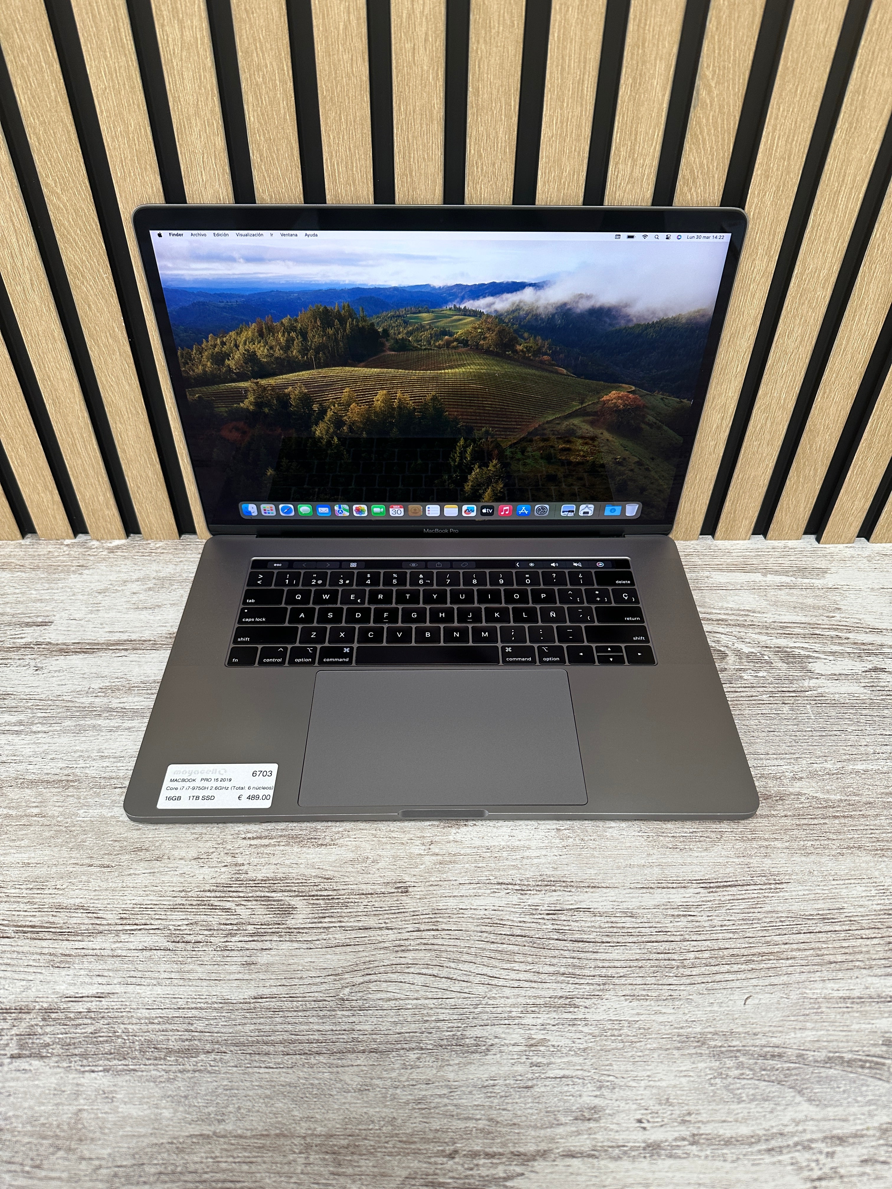 MacBook Pro 15" 2019 i7 16gb 1tb SSD - Moyacell