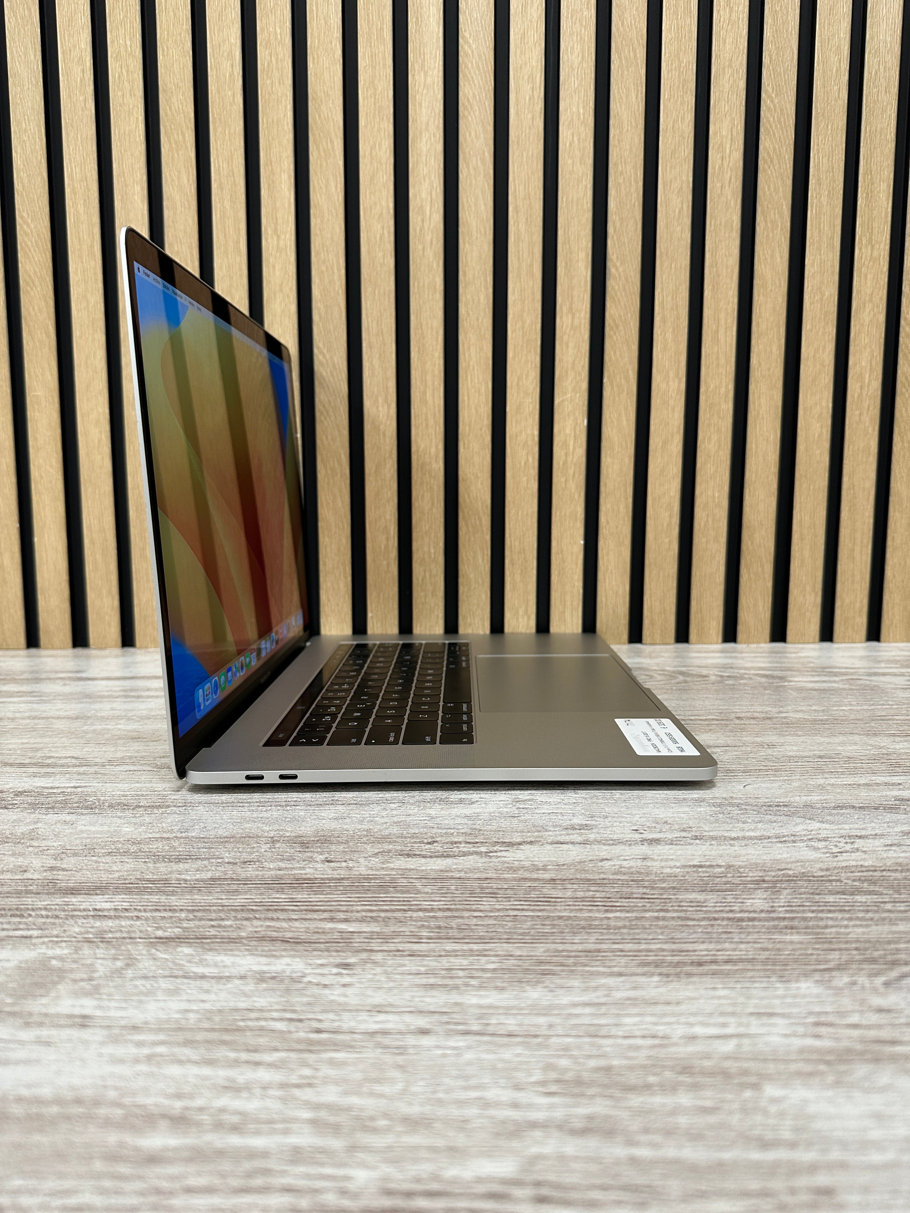 MacBook Pro 15" 2017 i7 16gb 500gb SSD - Moyacell