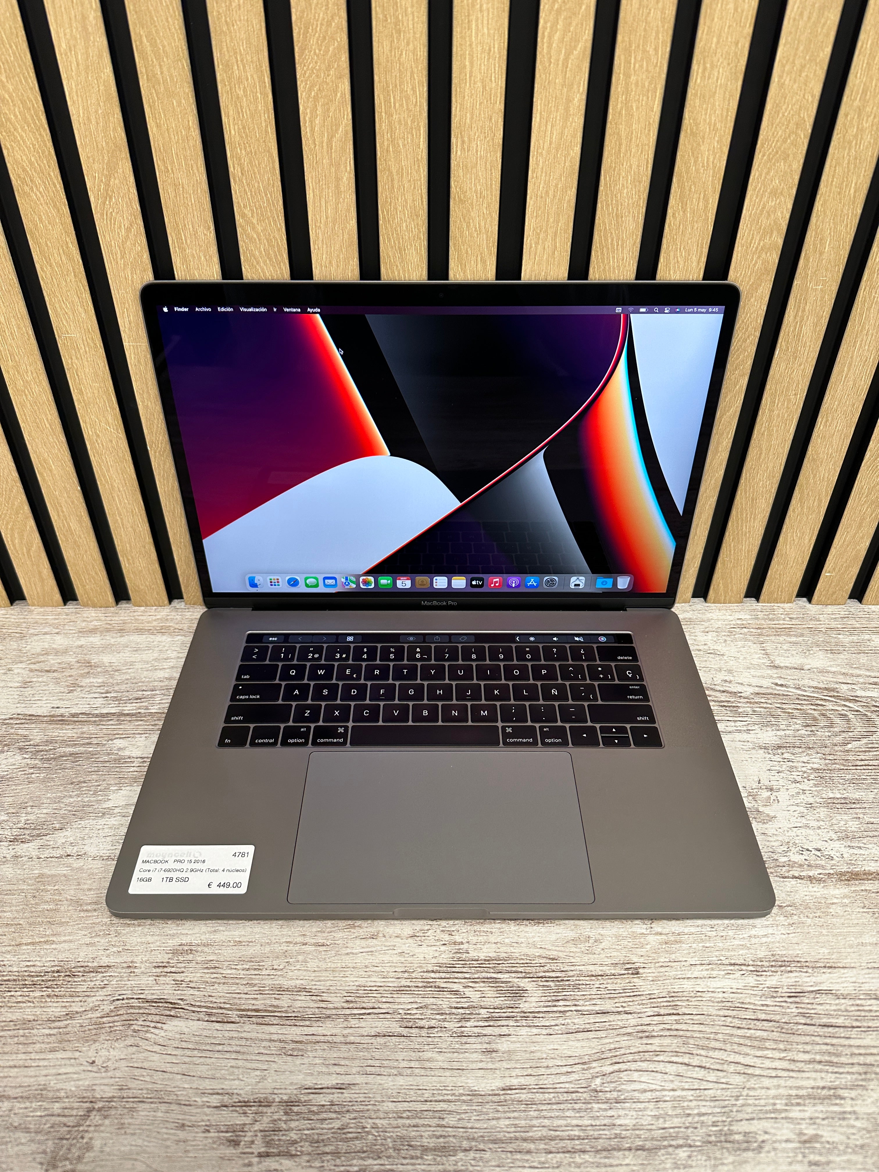 MacBook Pro 15" 2016 i7 16gb 1tb SSD