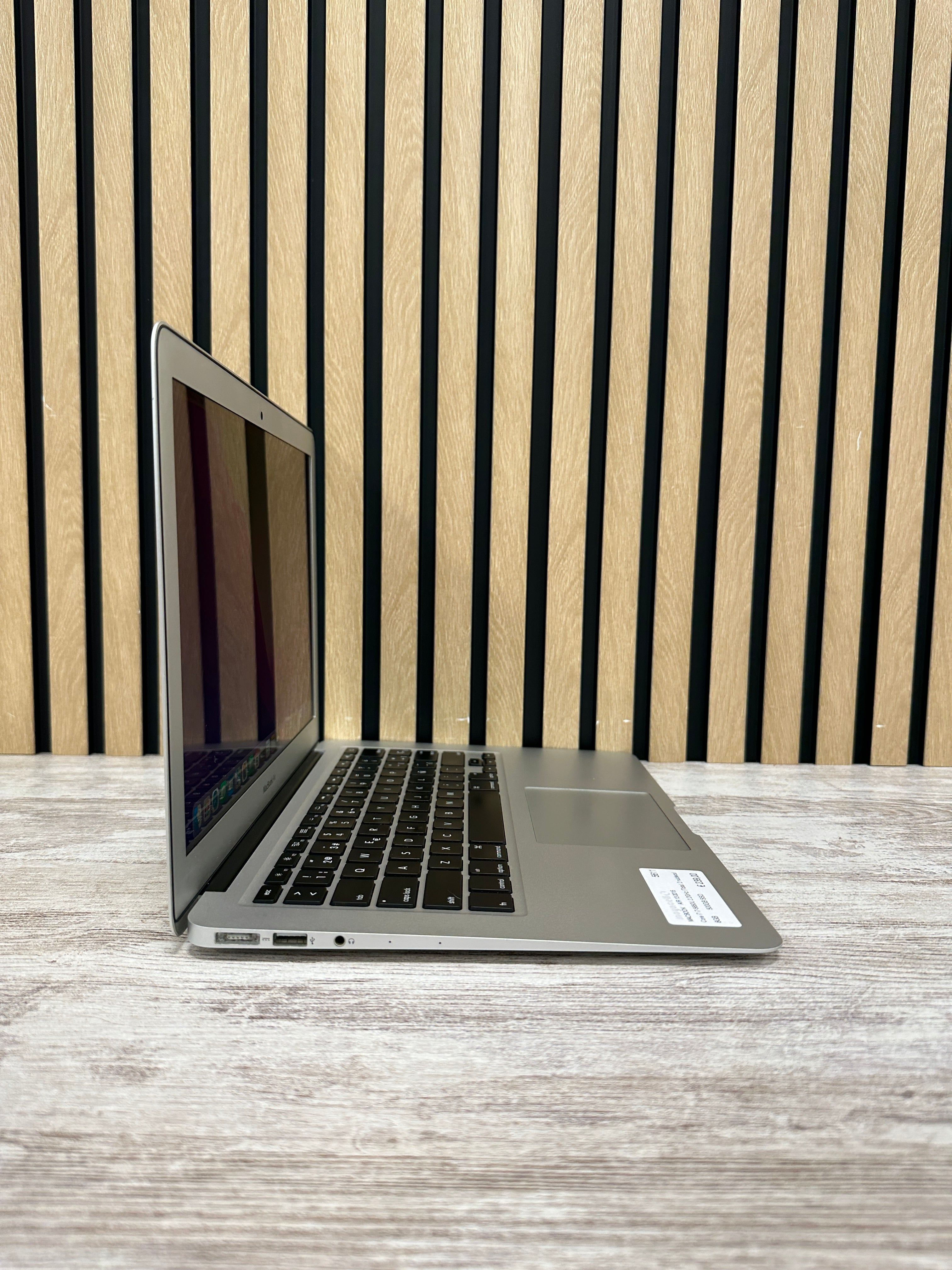 MacBook Air 13" 2015 i7 8gb 500gb SSD