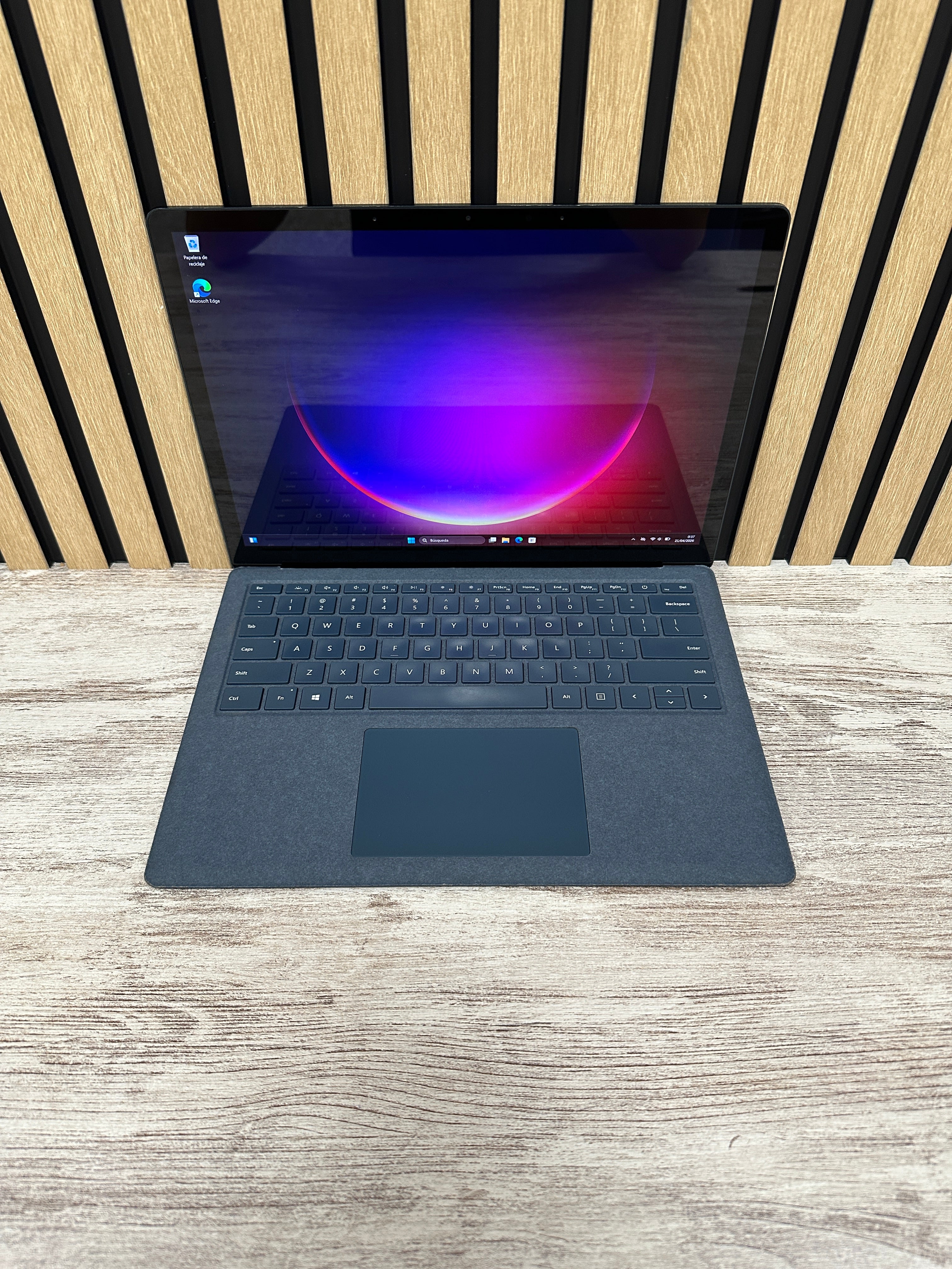 Microsoft Corp Surface Laptop 3 i5 16gb 256gb SSD - Moyacell