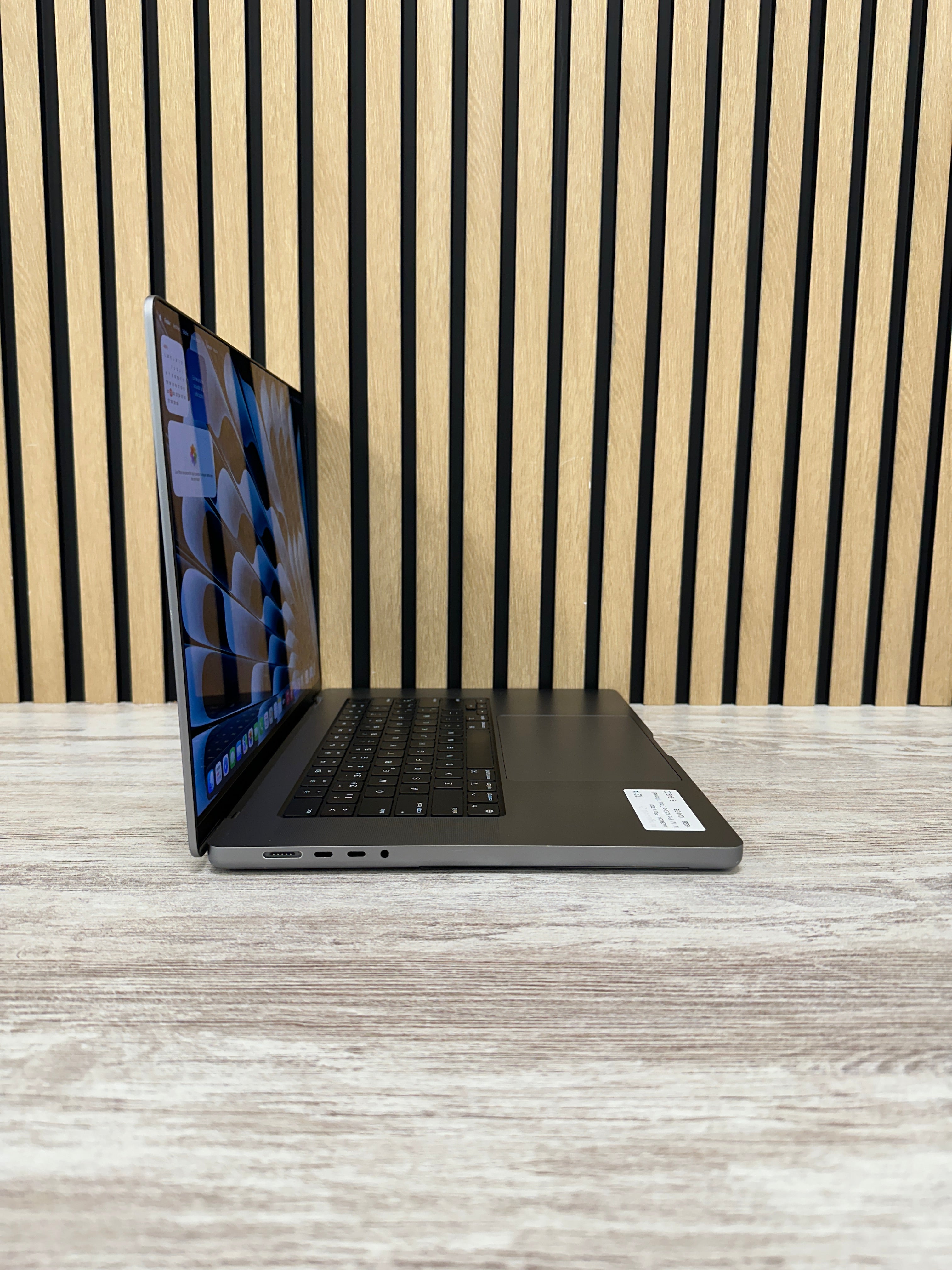 MacBook Pro 16" 2021 M1 PRO 16gb 1tb SSD