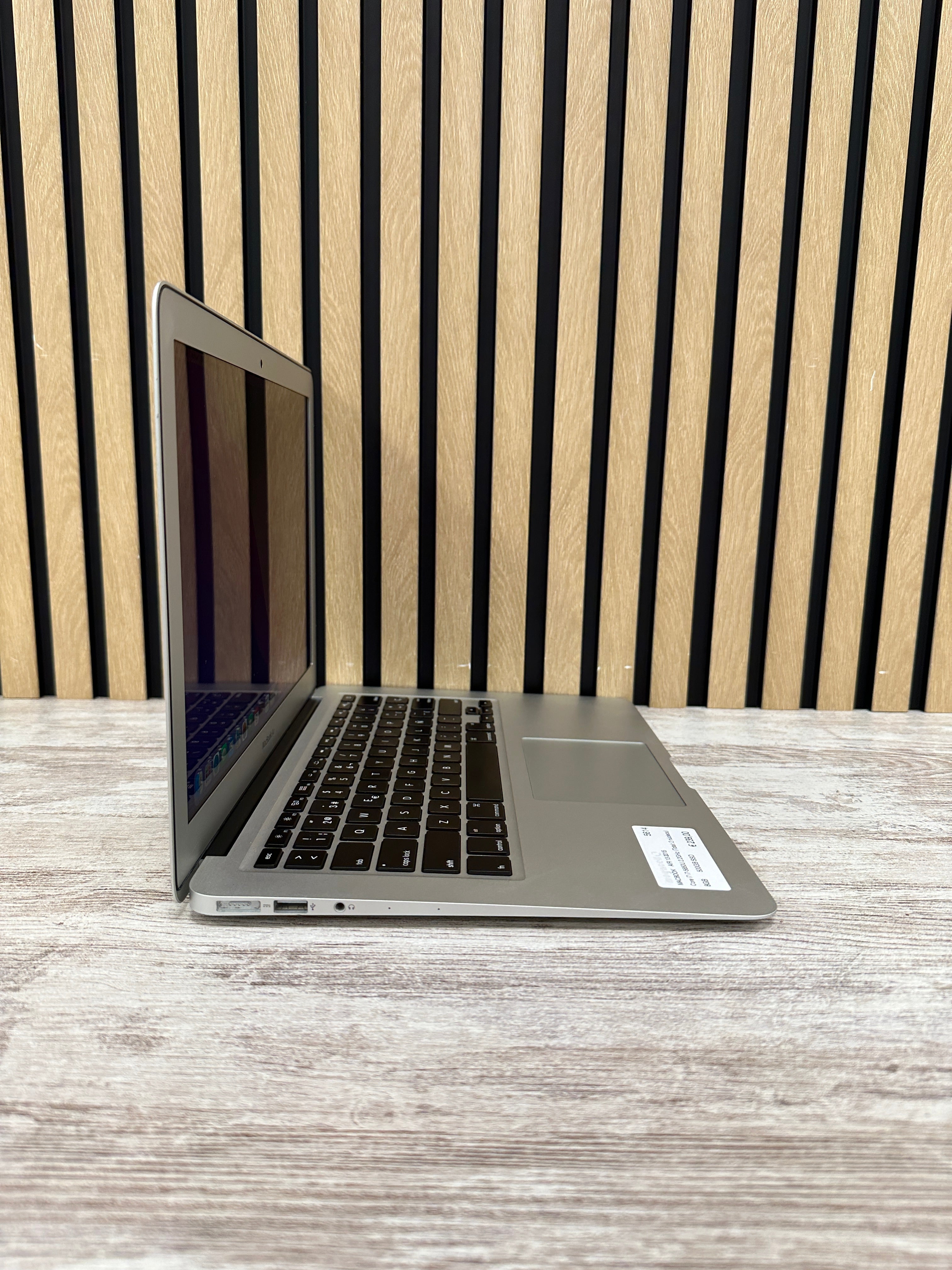 MacBook Air 13" 2015 i7 8gb 500gb SSD