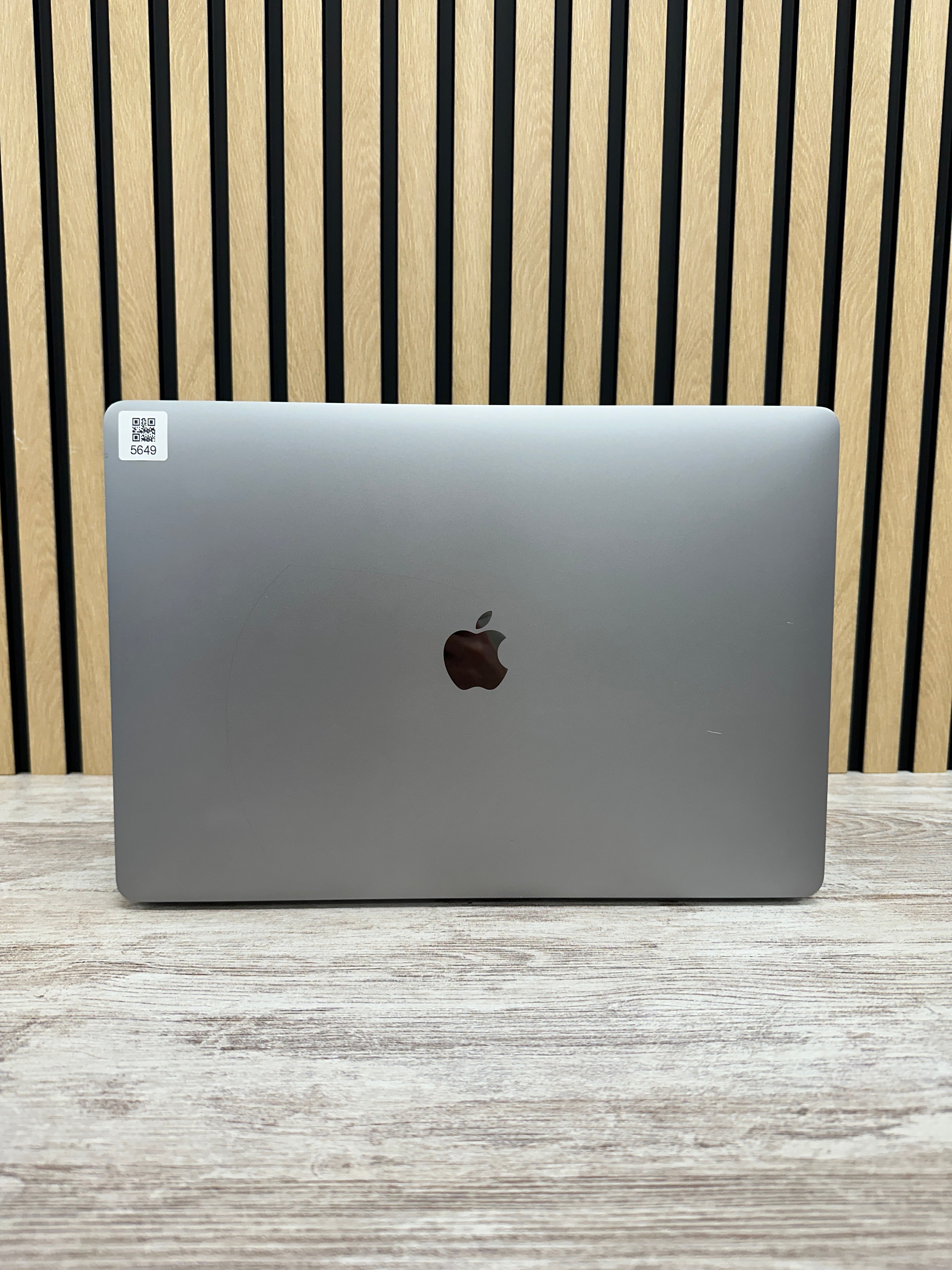 MacBook Pro 15" 2018 i7 16gb 500gb SSD