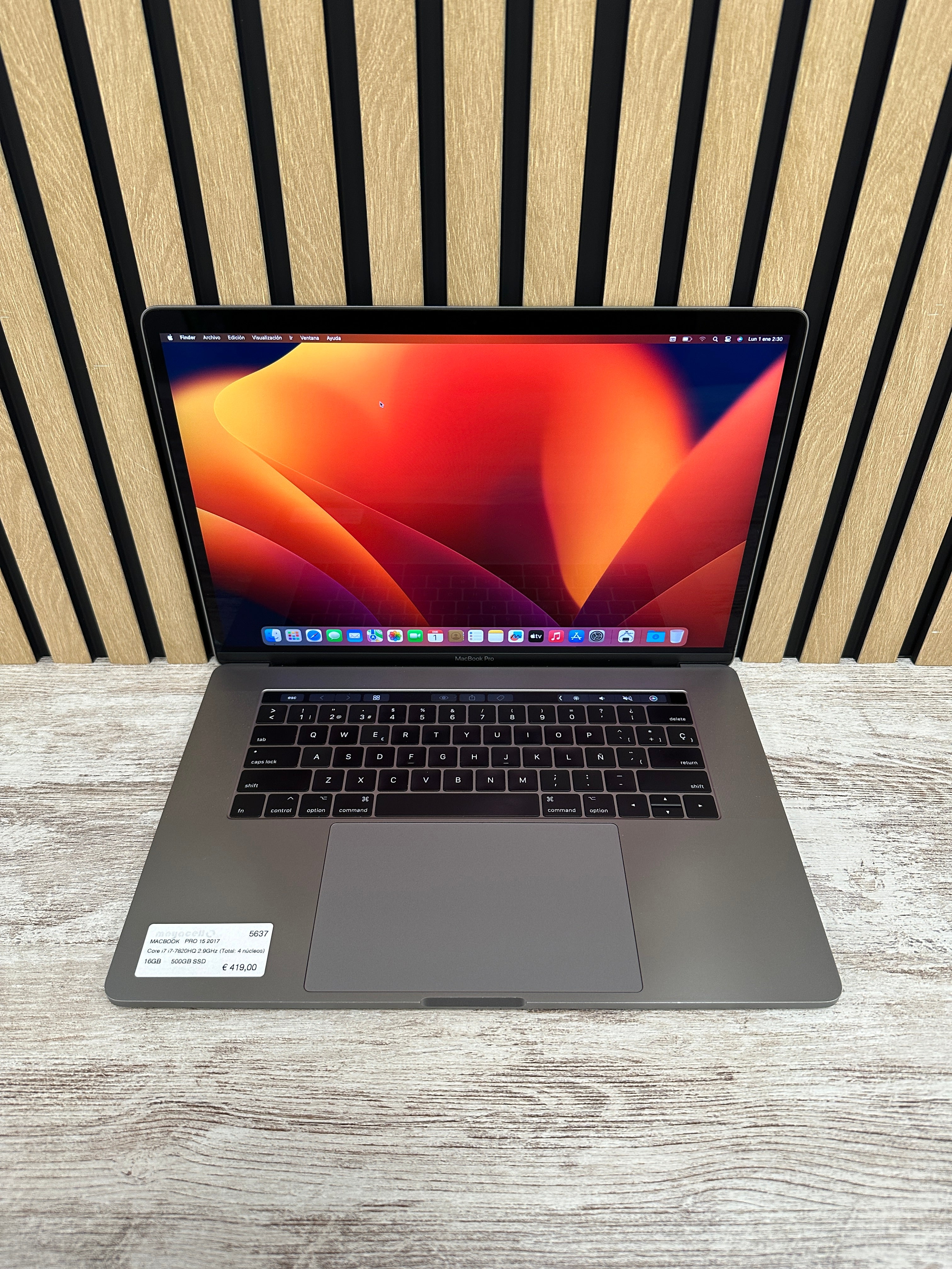 MacBook Pro 15" 2017 i7 16gb 500gb SSD