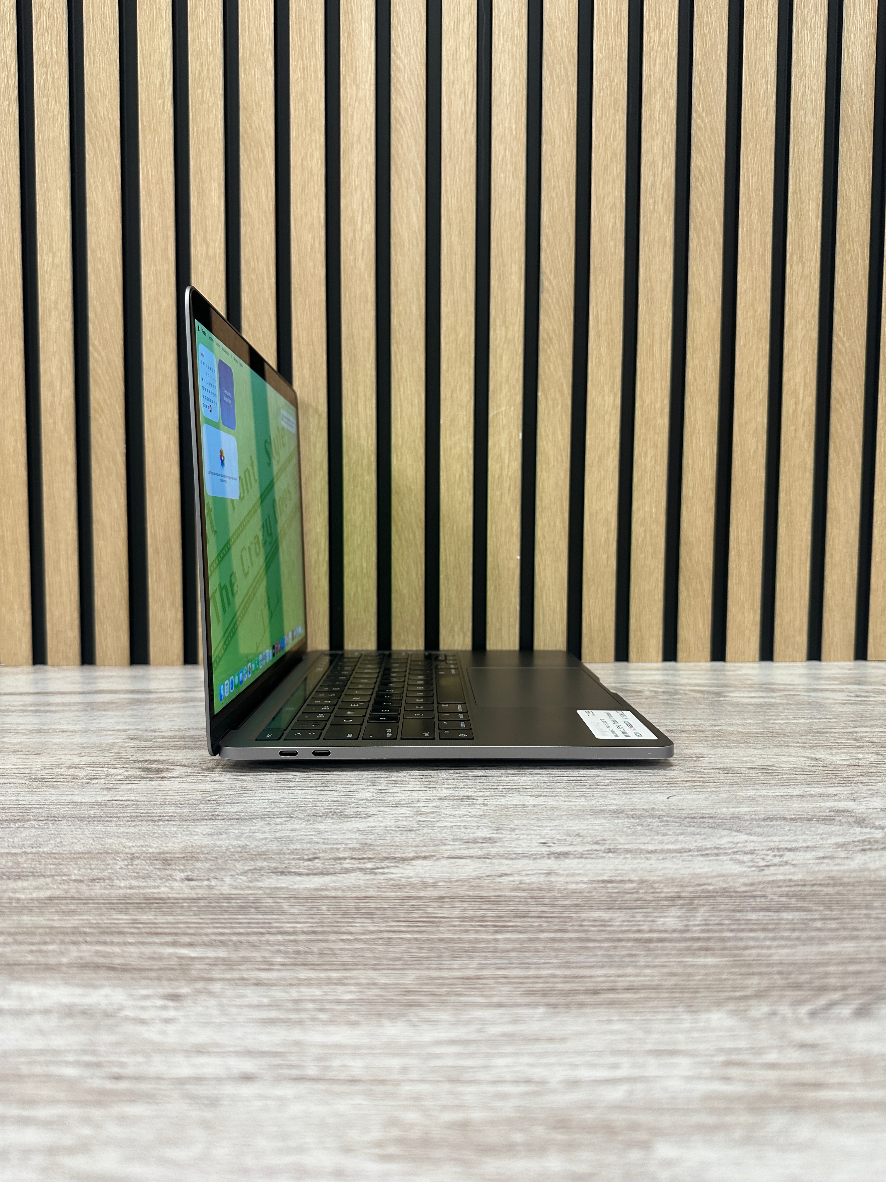 MacBook Pro 13" 2020 TB M1 16gb 512gb SSD