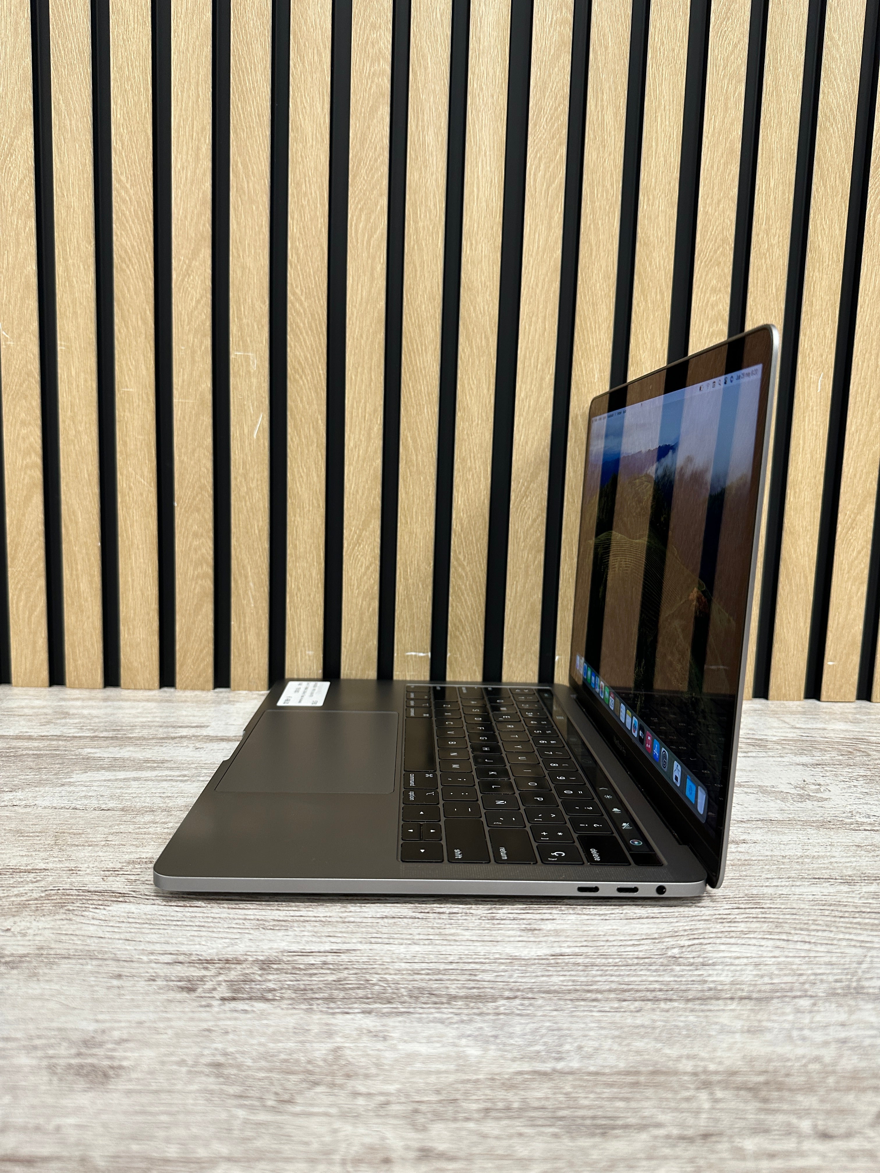 MacBook Pro 13" 2019 TB i7 16gb 1tb SSD