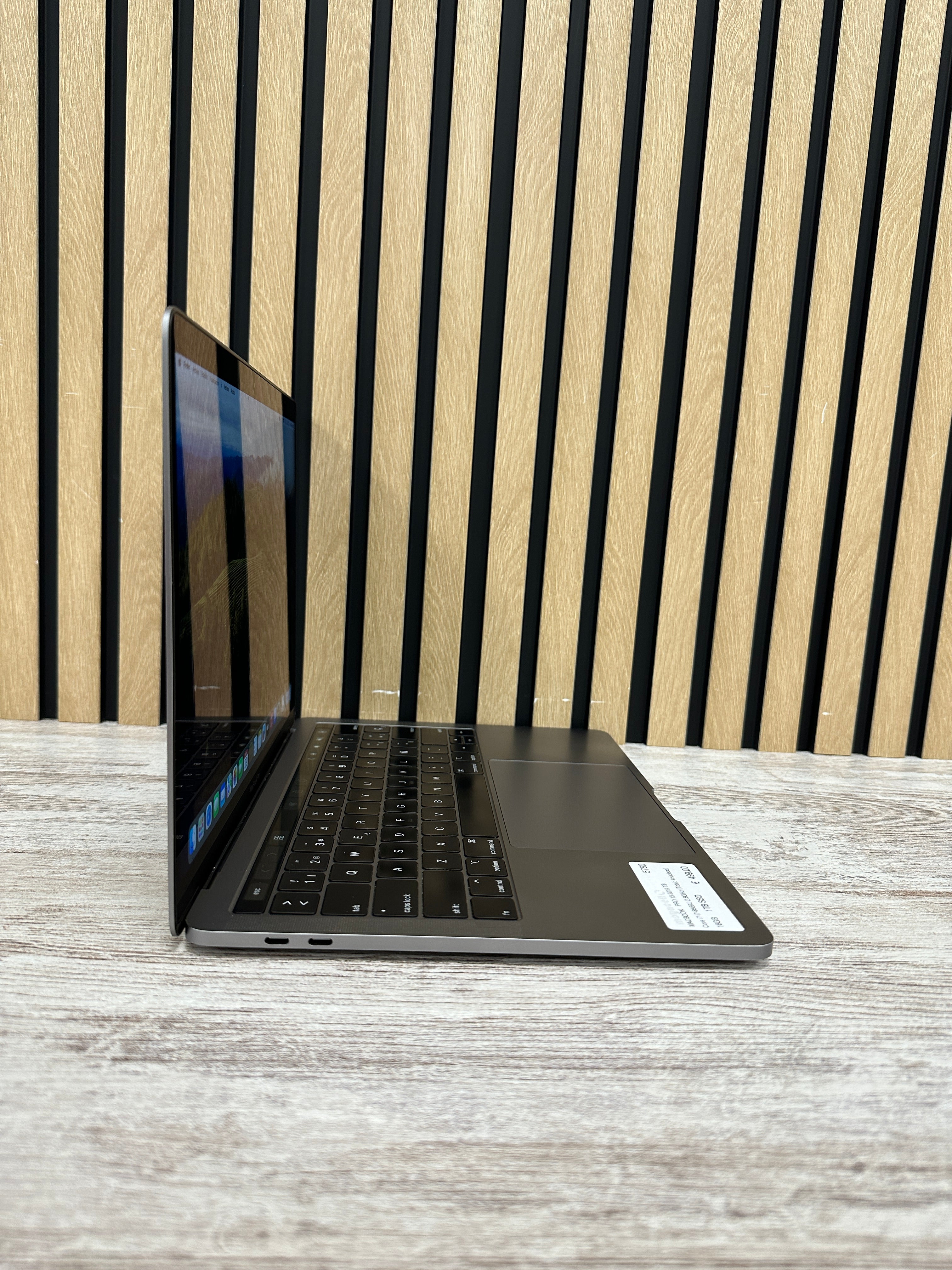 MacBook Pro 13" 2019 TB i7 16gb 1tb SSD