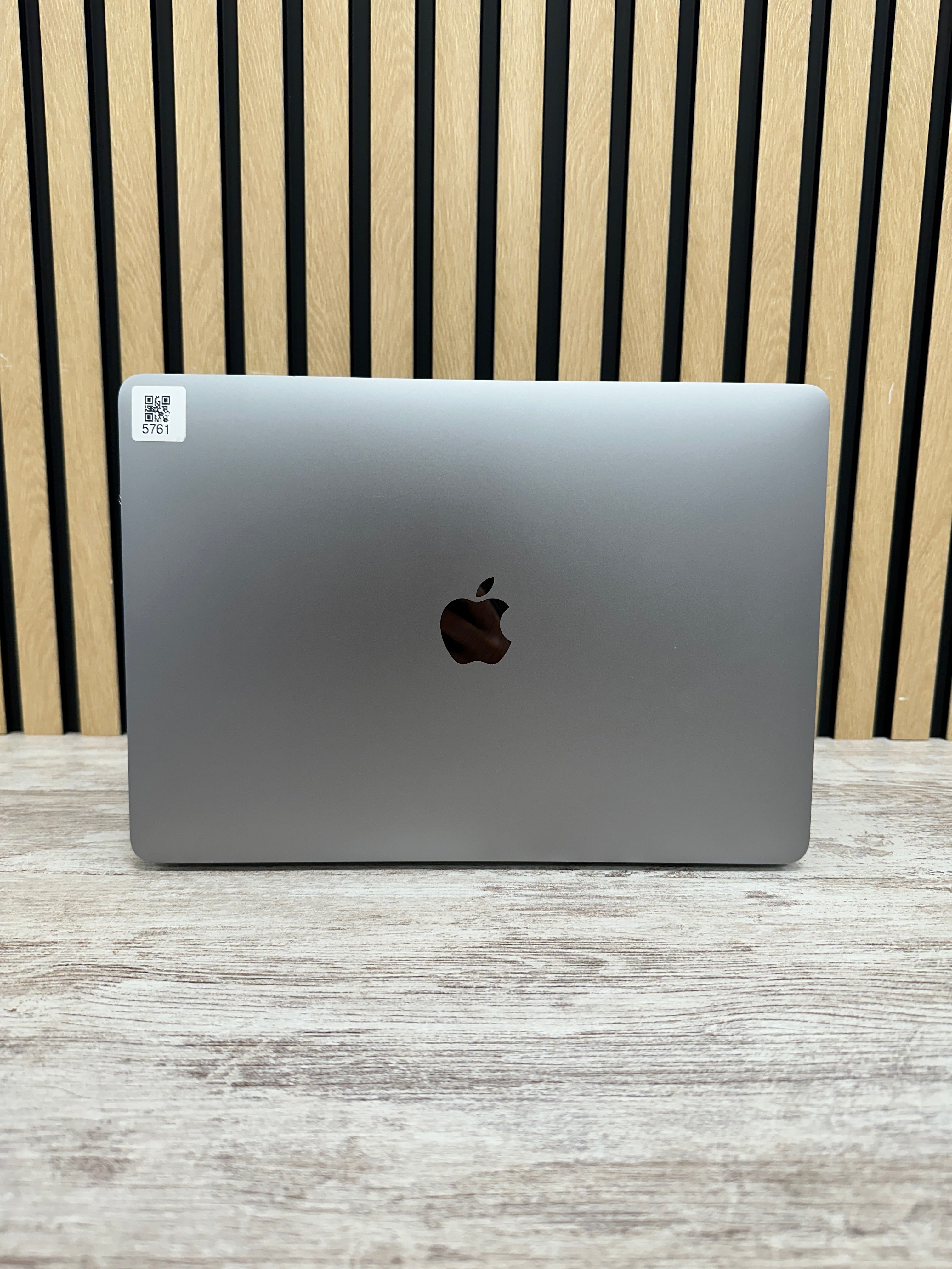 MacBook Pro 13" 2018 TB i7 16gb 1tb SSD