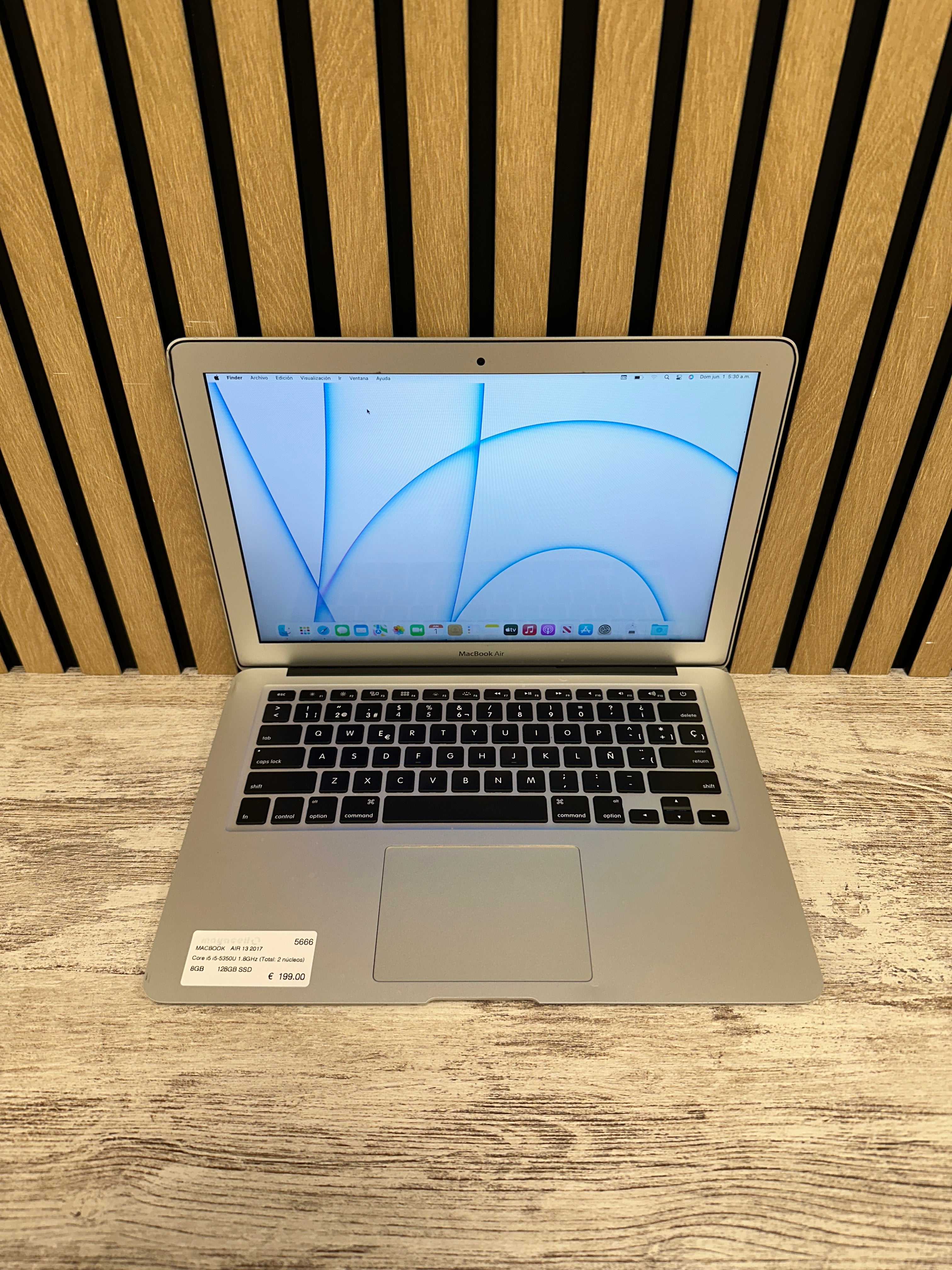 MacBook Air 13" 2017 i5 8gb 128gb SSD