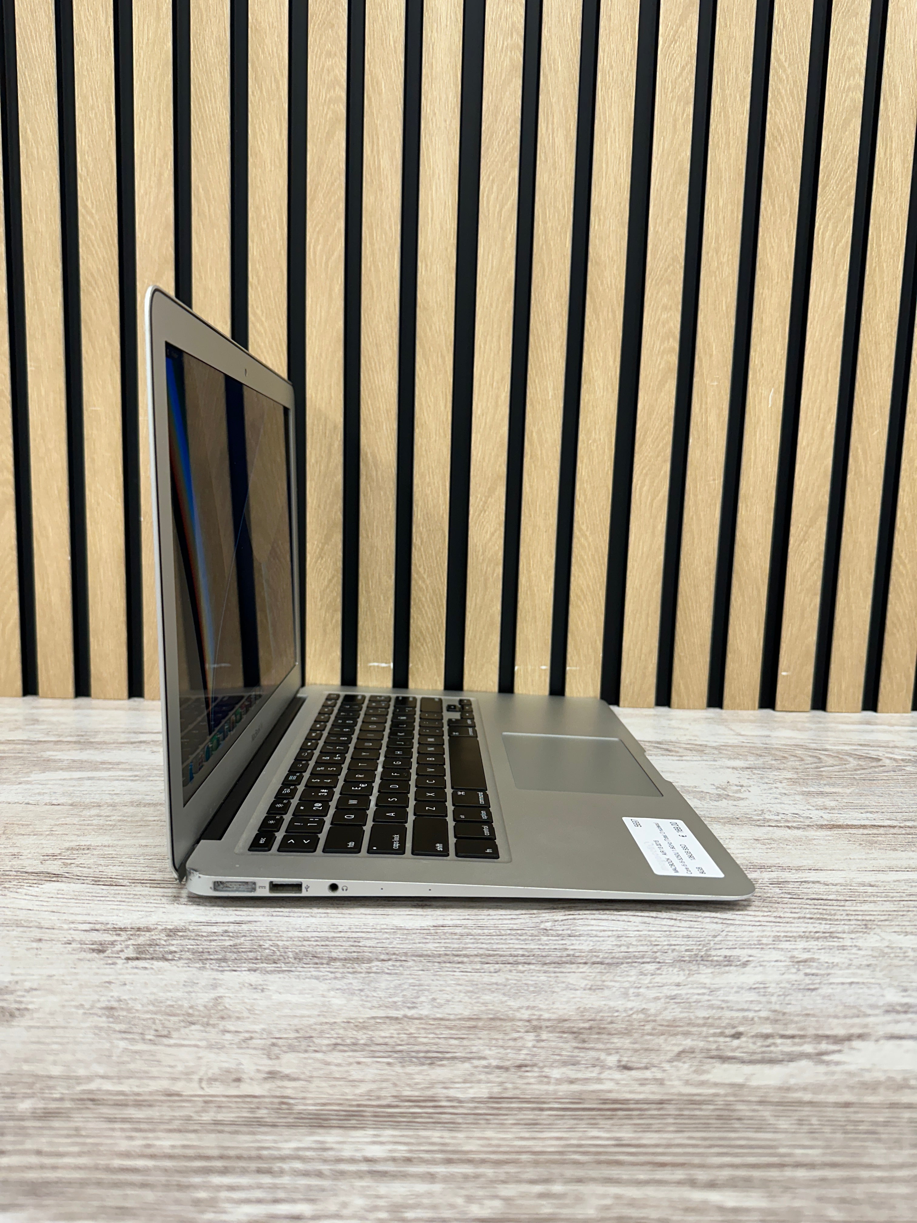 MacBook Air 13" 2015 i5 8gb 128gb SSD