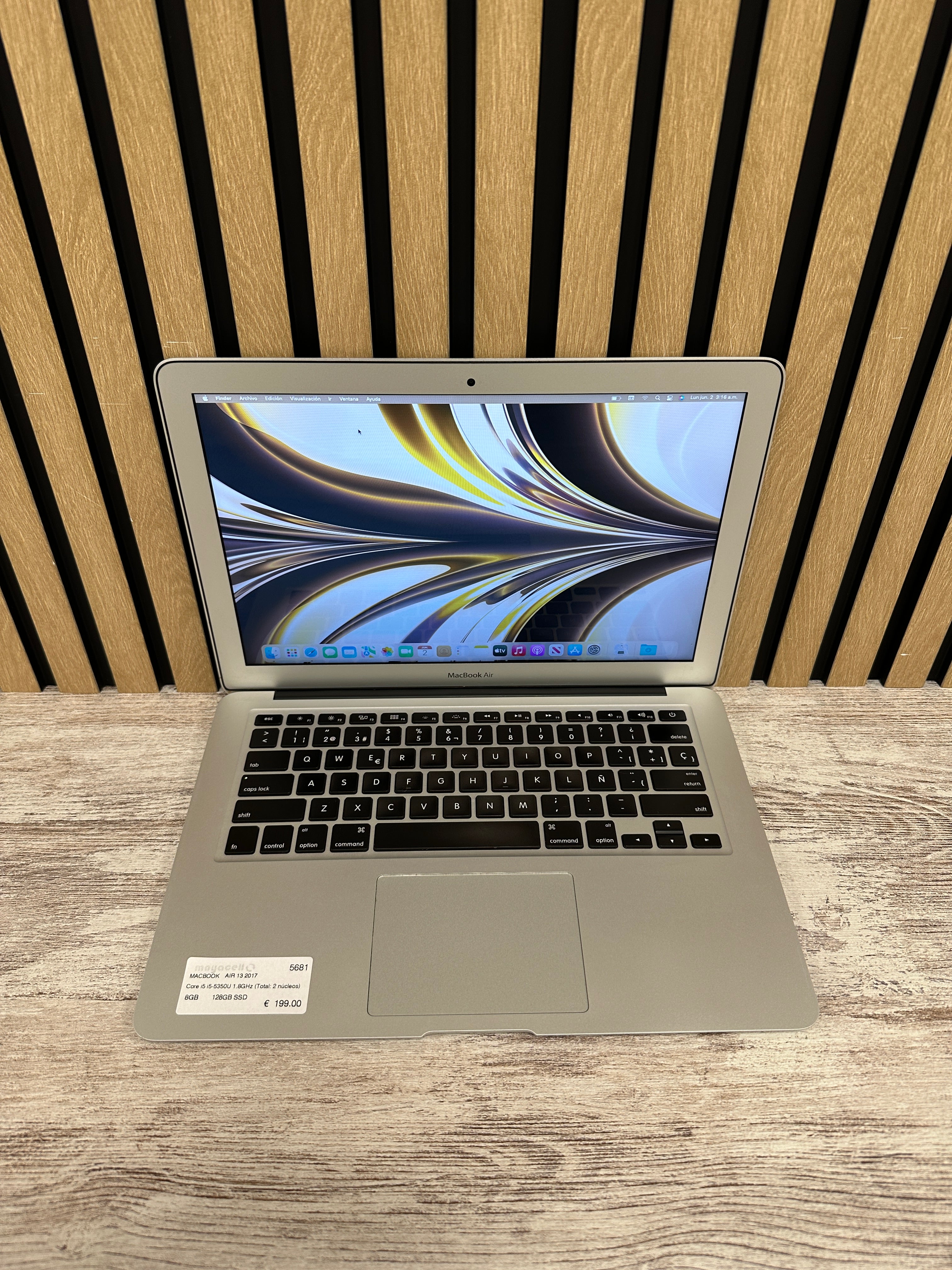 MacBook Air 13" 2017 i5 8gb 128gb SSD