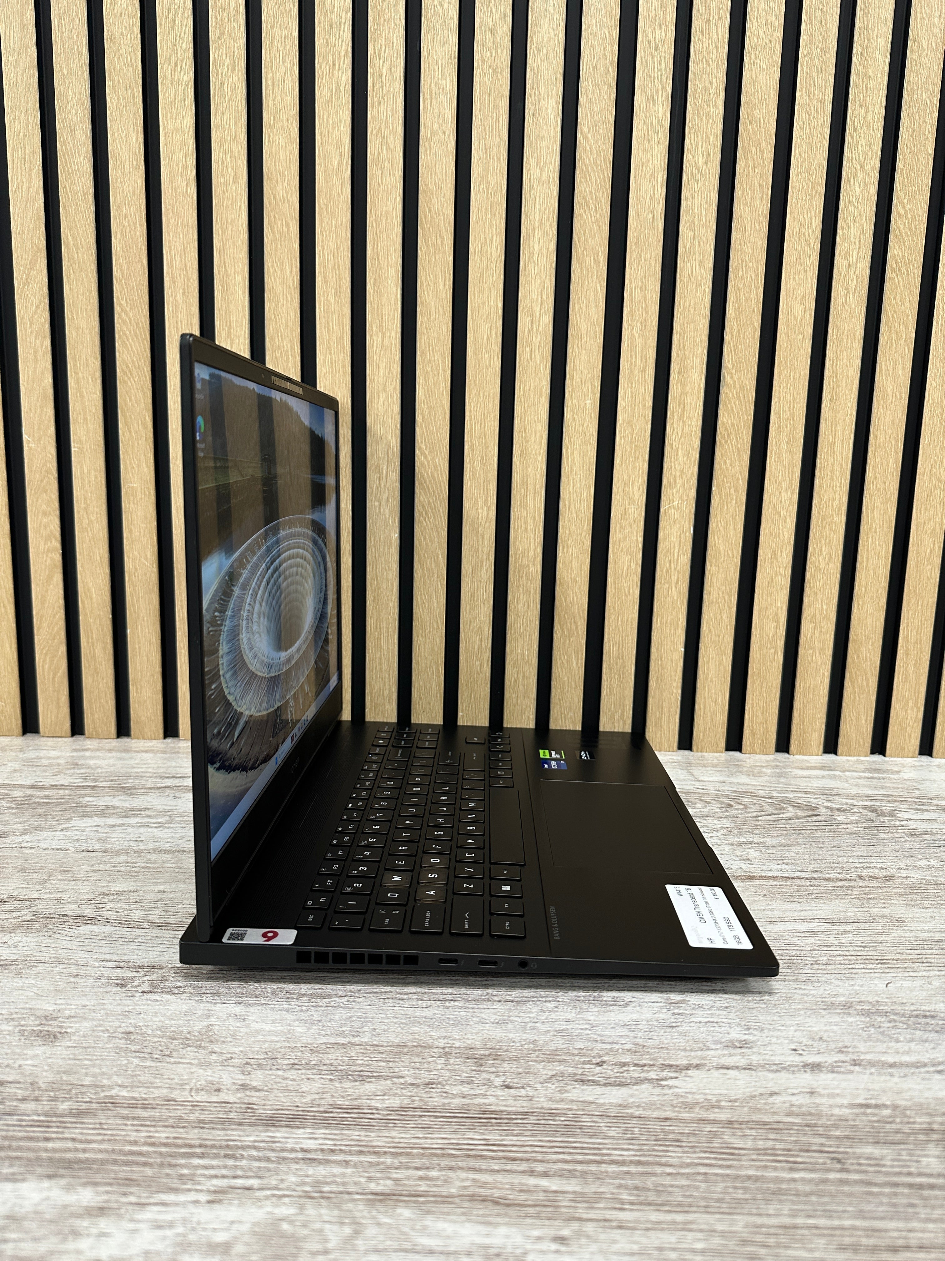 HP OMEN Transcend 16 i7 16gb 1tb SSD - Moyacell